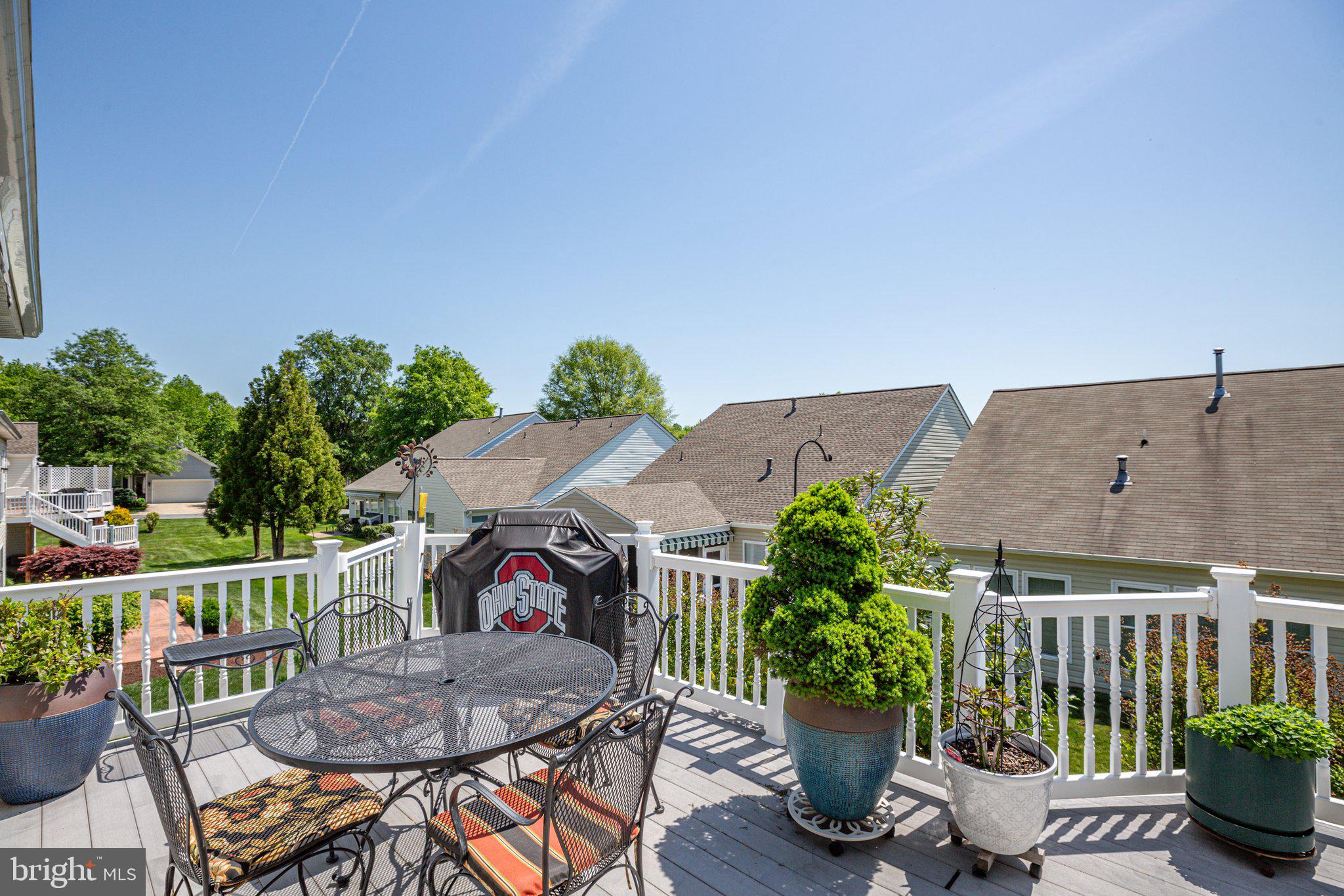7 Carson Dr