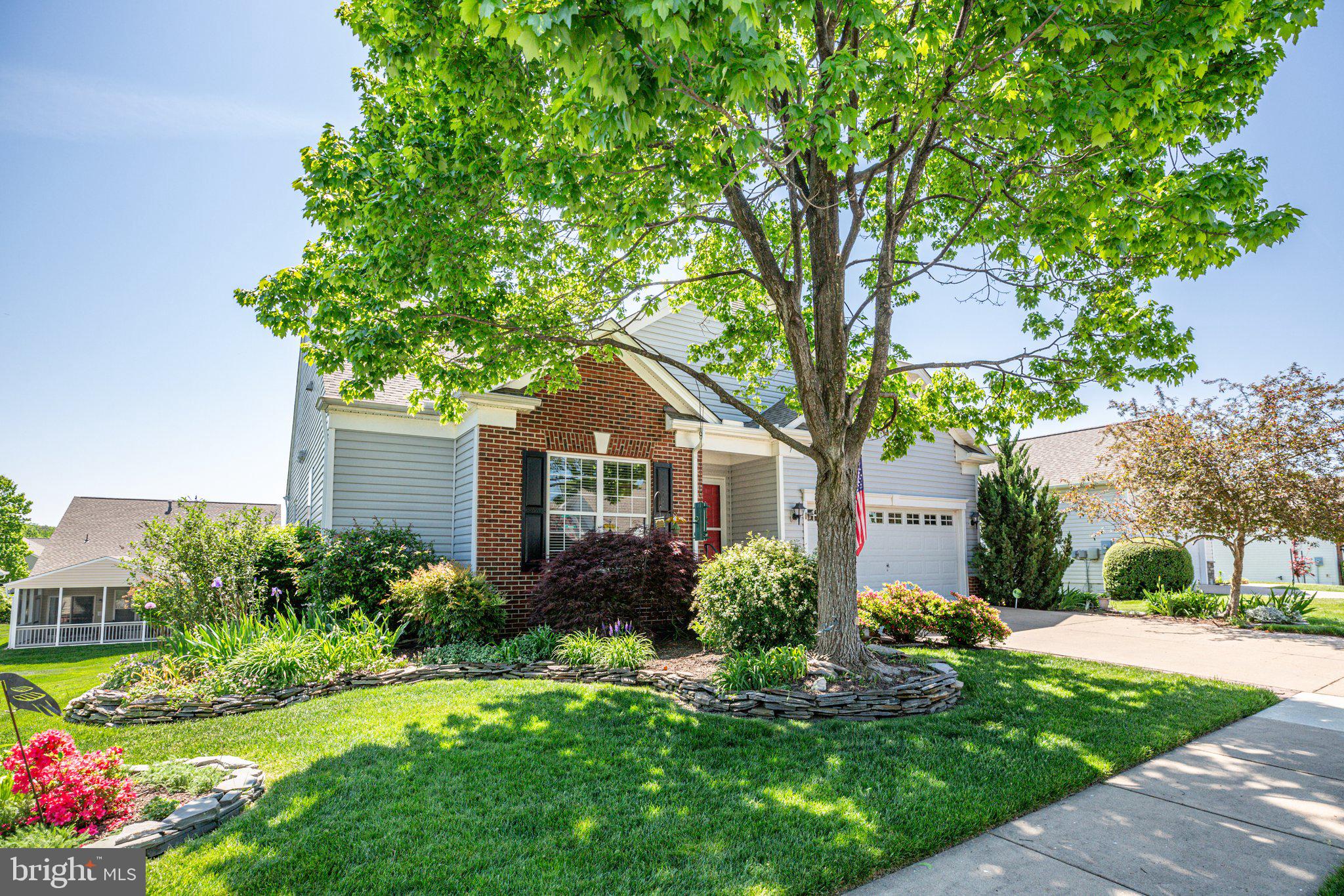 7 Carson Dr