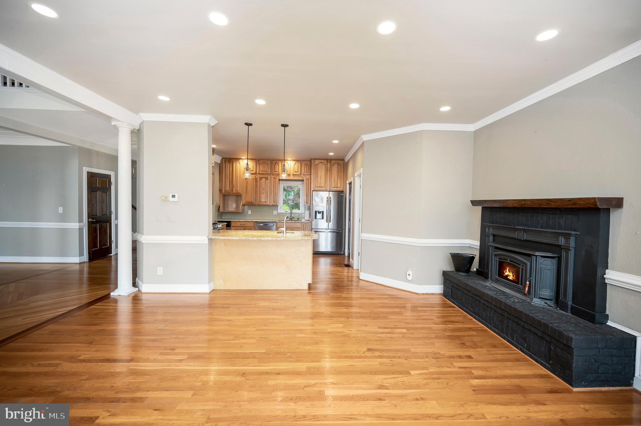 36 Pocahontas Ln