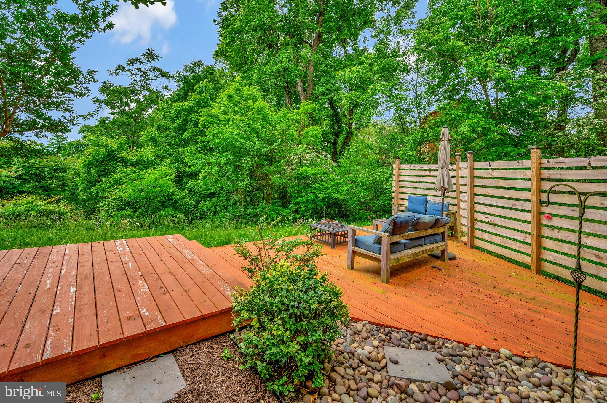 36 Pocahontas Ln