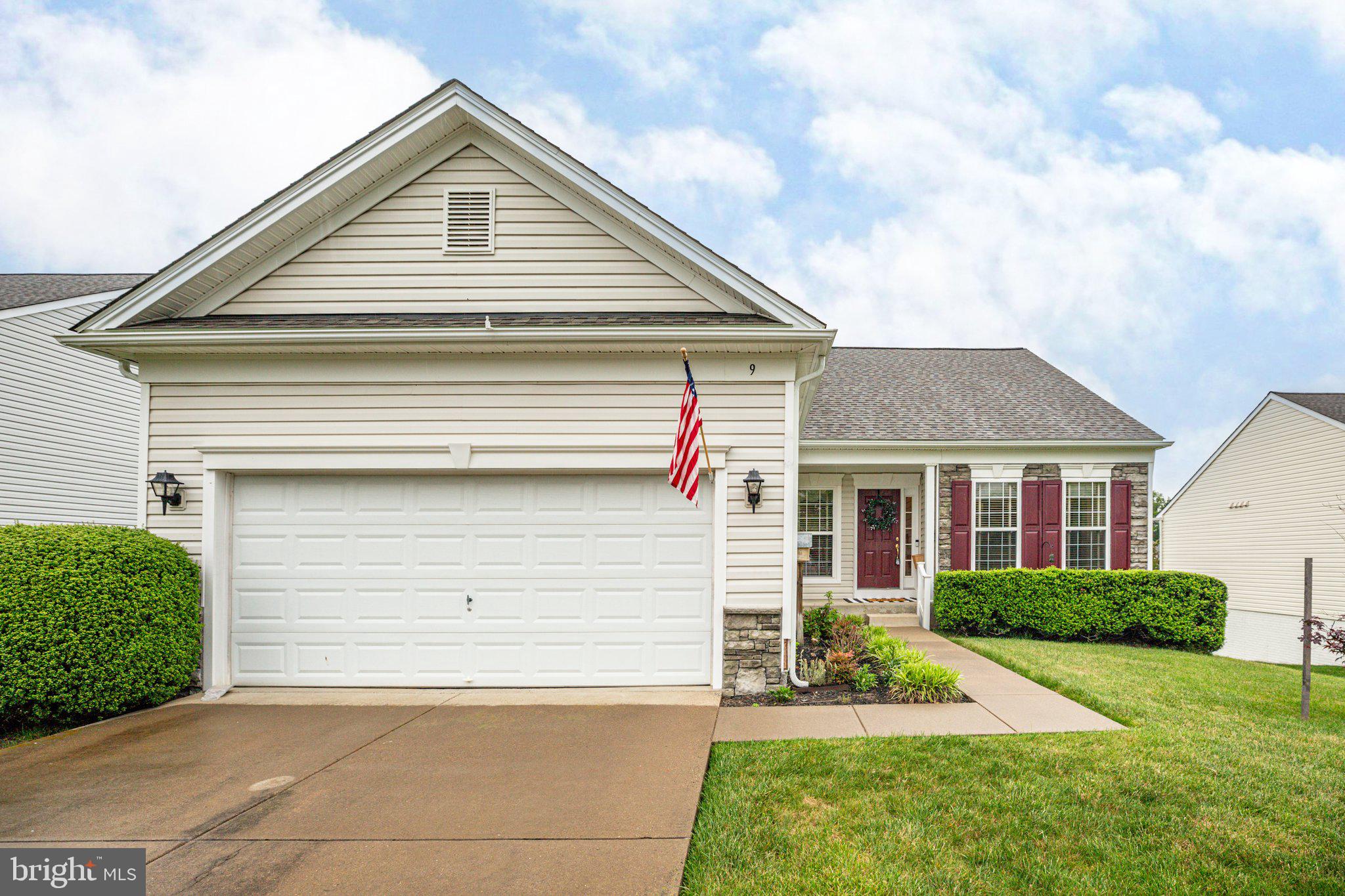 9 Carson Dr