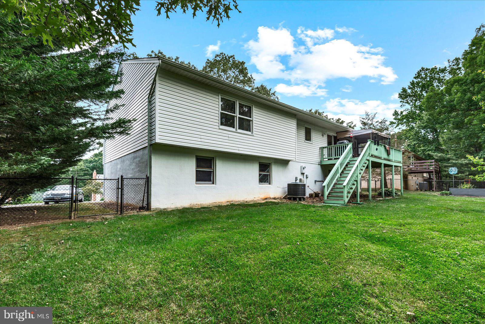 126 Jib Dr