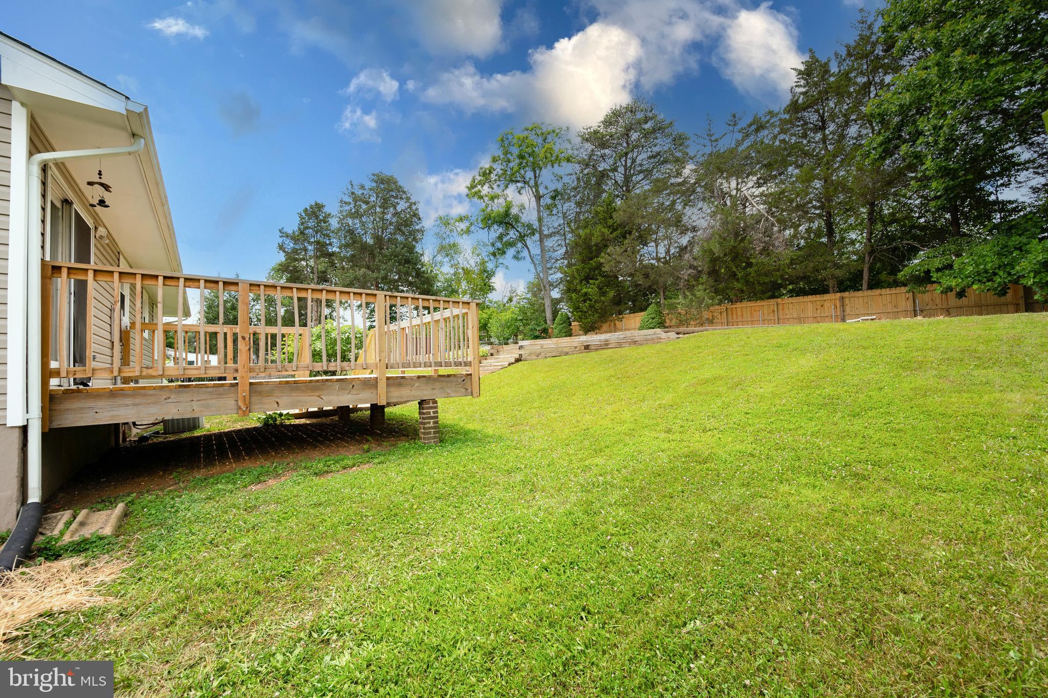108 Meadow Ln