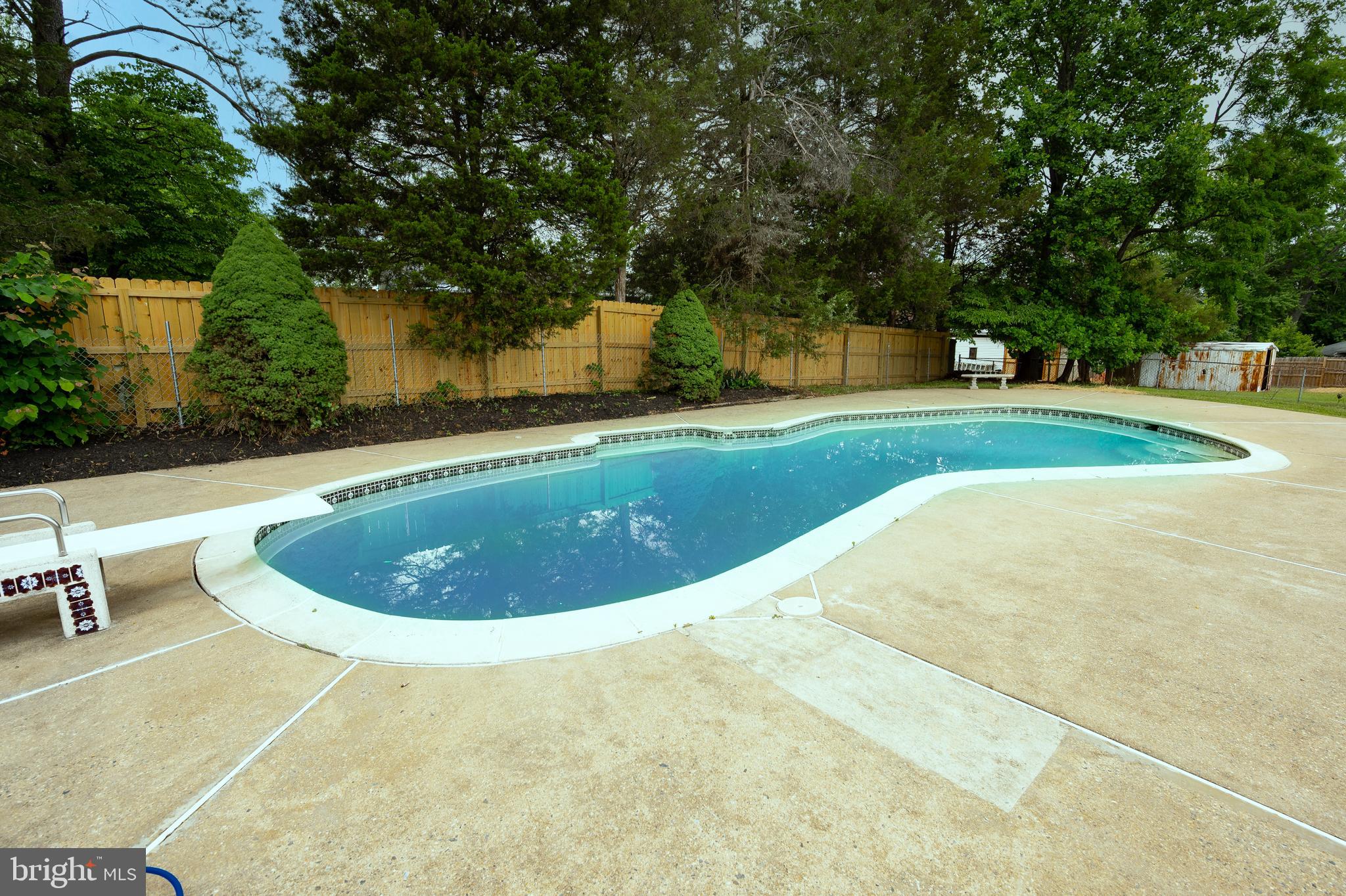 108 Meadow Ln