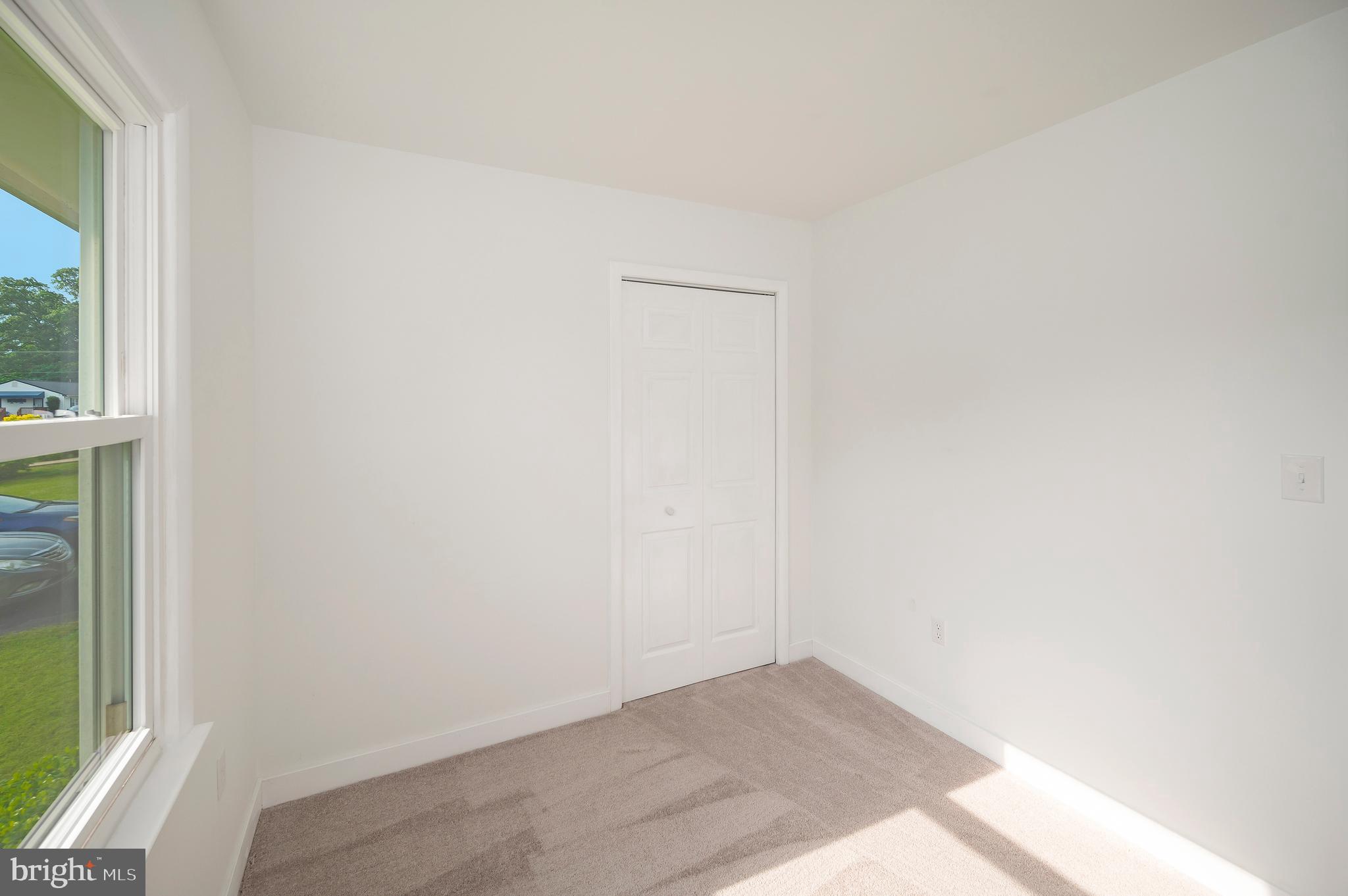 108 Meadow Ln