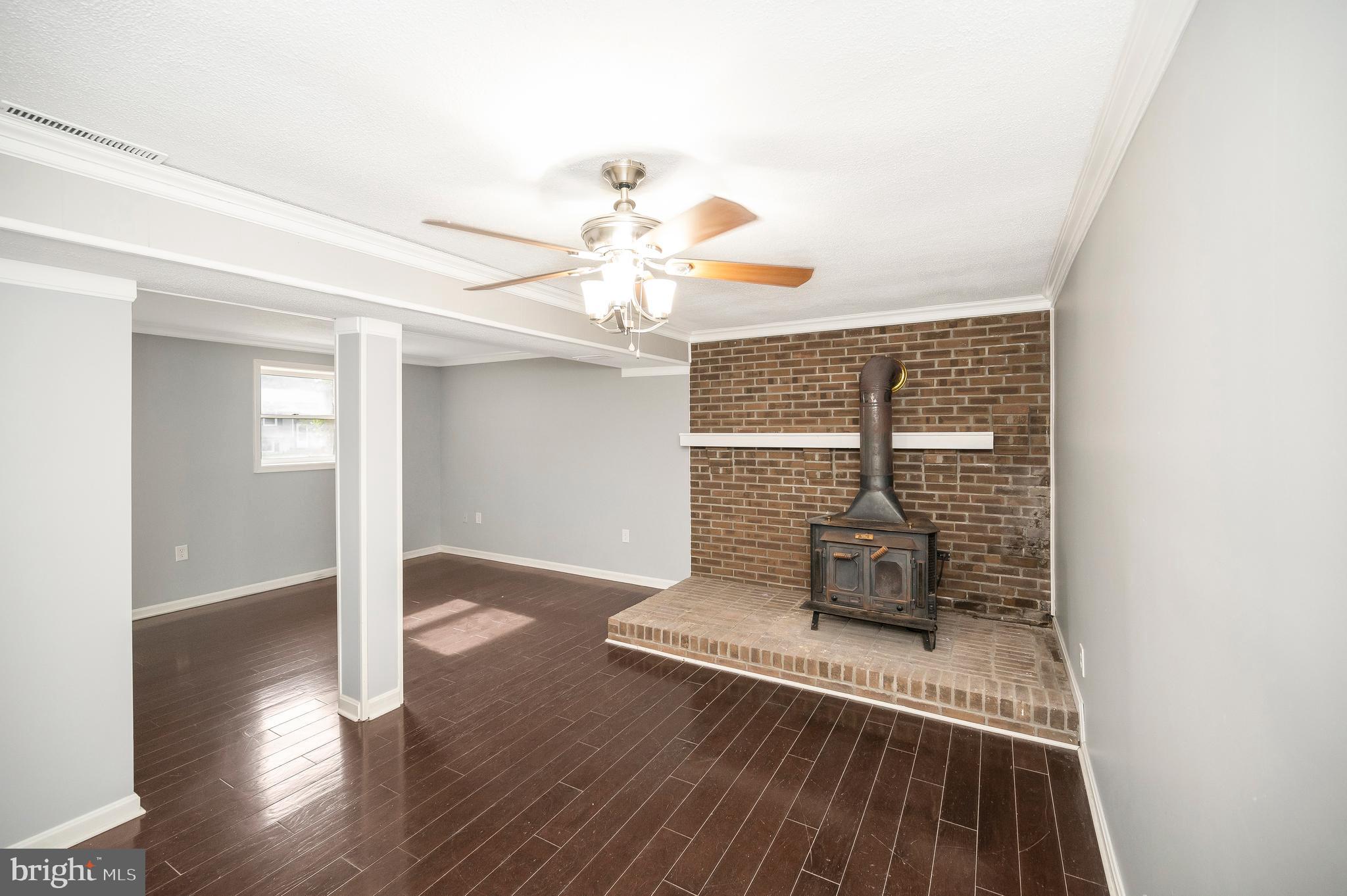 108 Meadow Ln