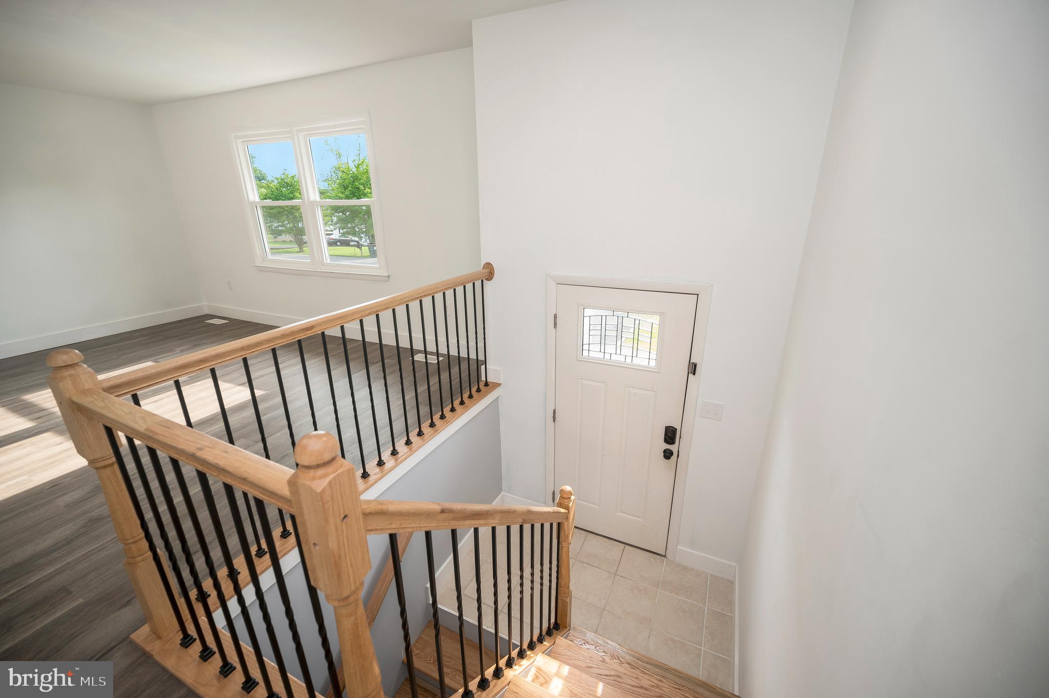 108 Meadow Ln