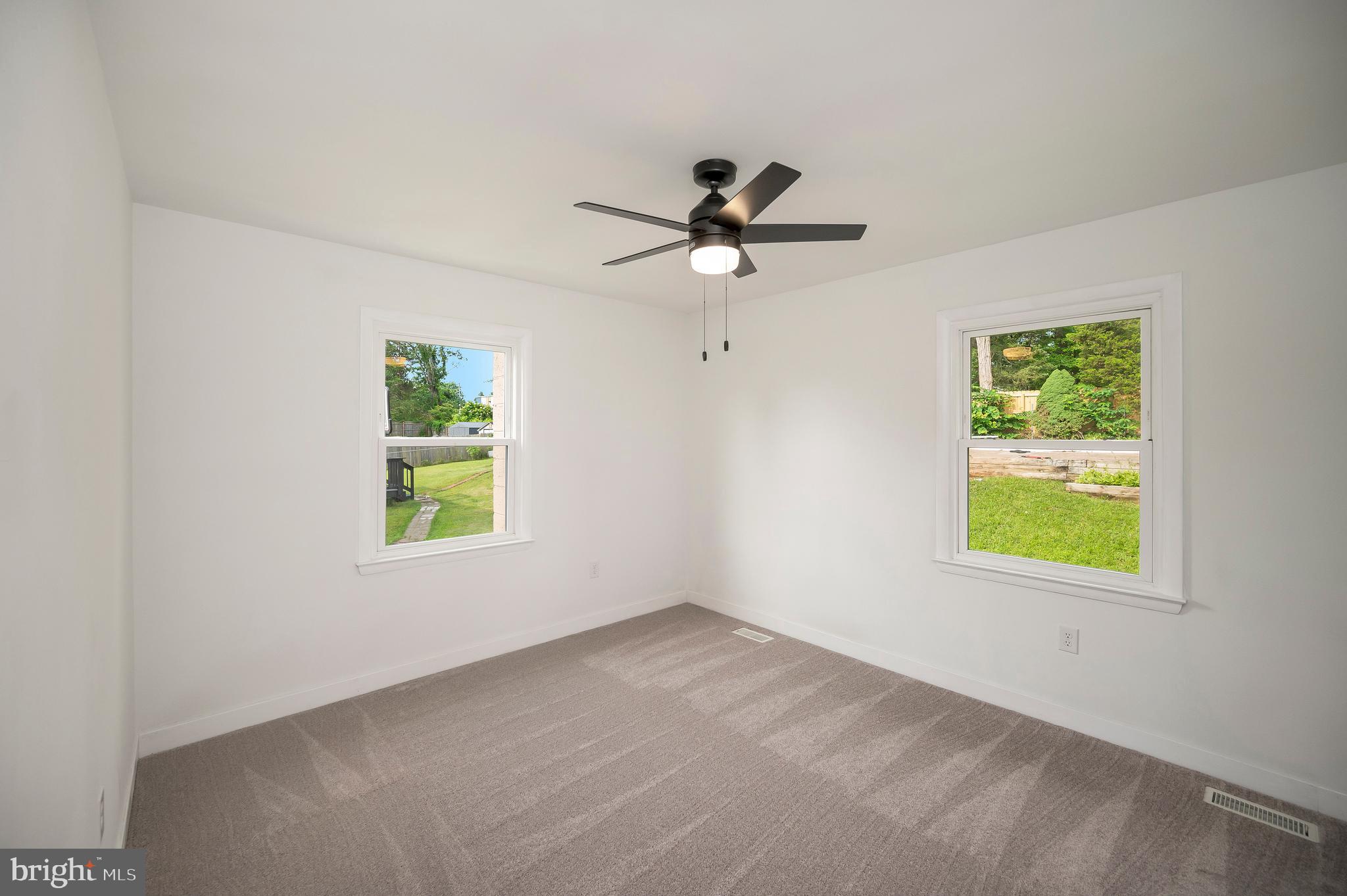 108 Meadow Ln