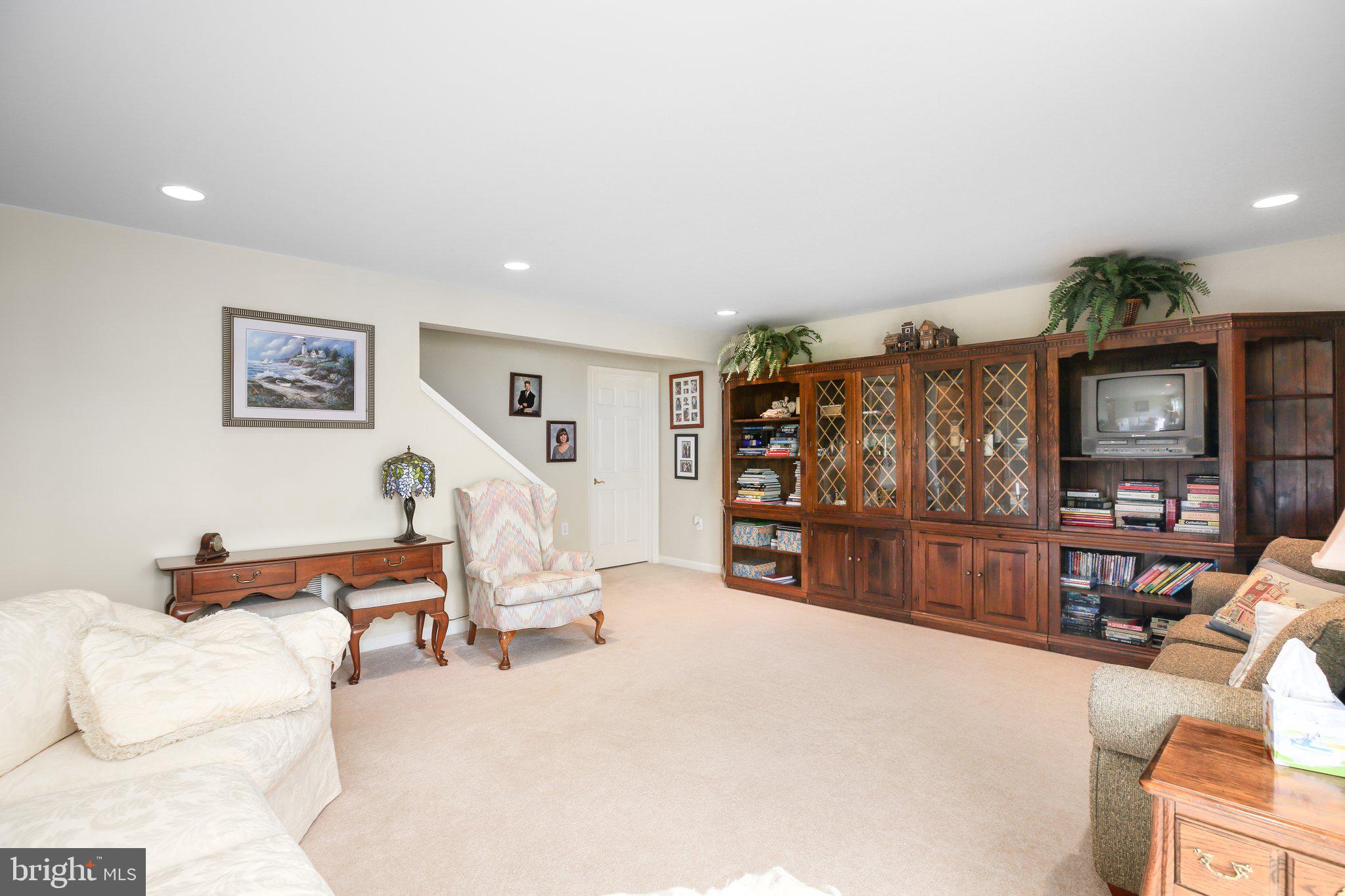 19 Ashland Cir