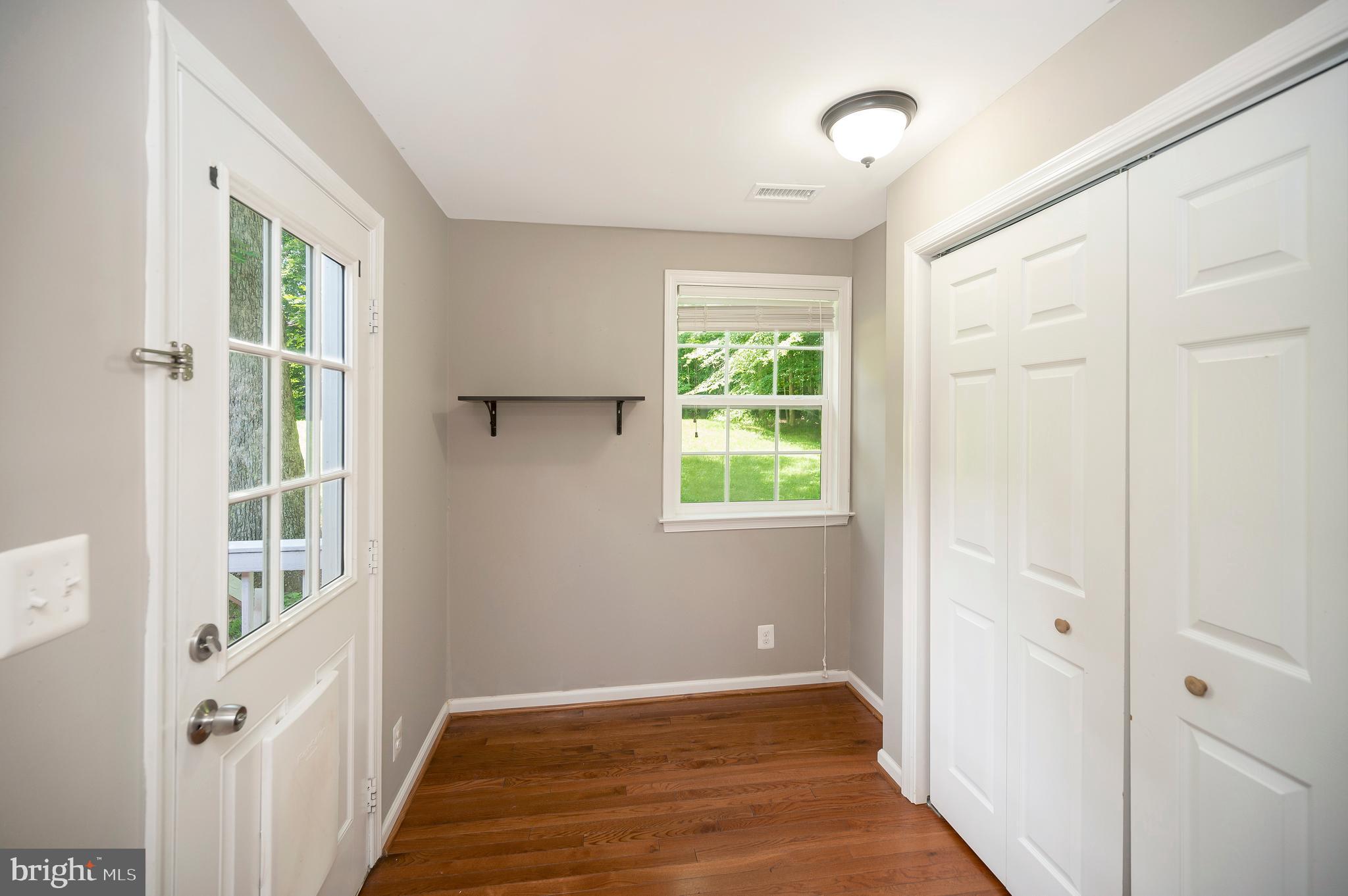 26 Breezy Hill Dr