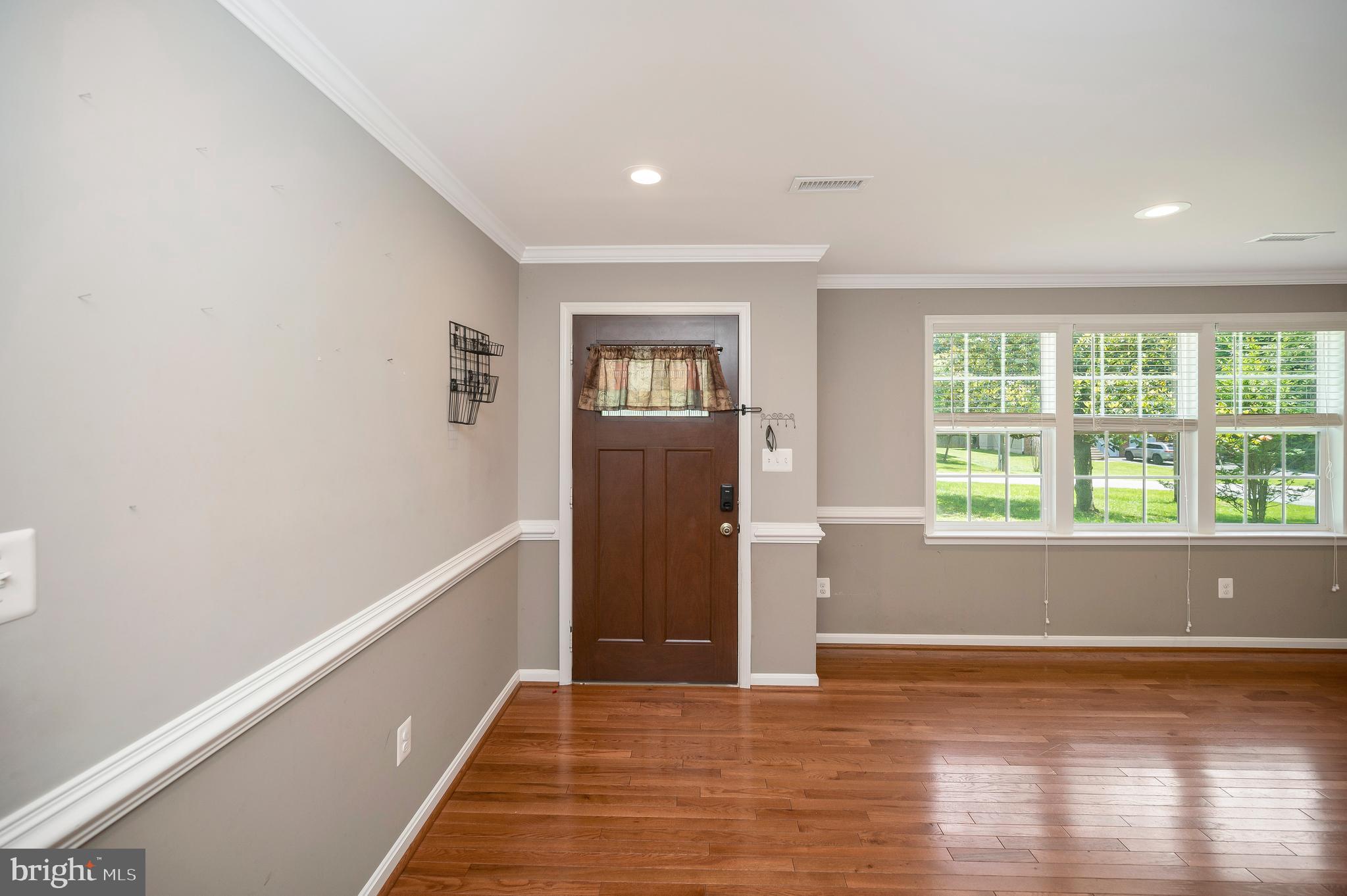 26 Breezy Hill Dr