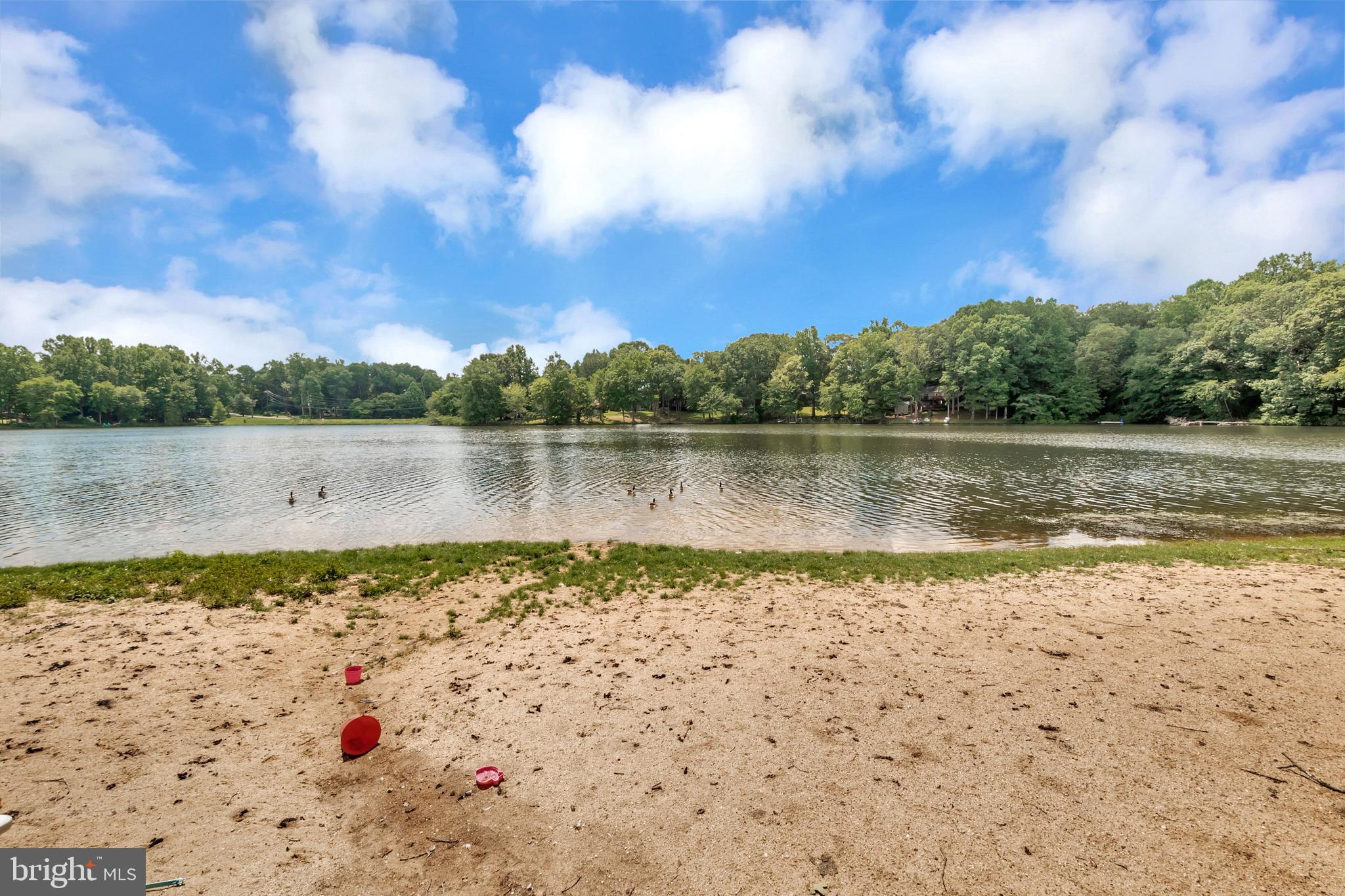 26 Breezy Hill Dr