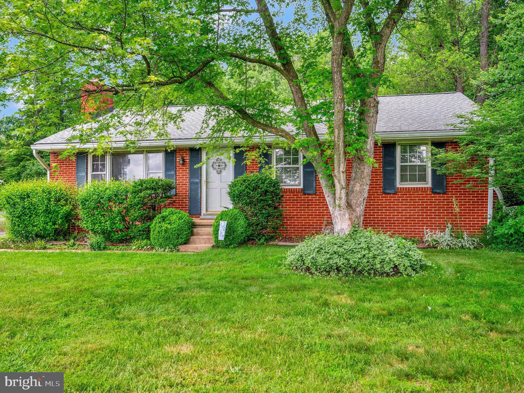 142 Sanford Dr