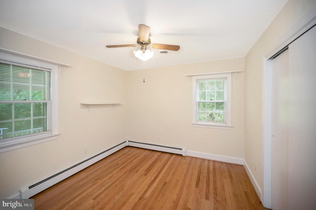 142 Sanford Dr