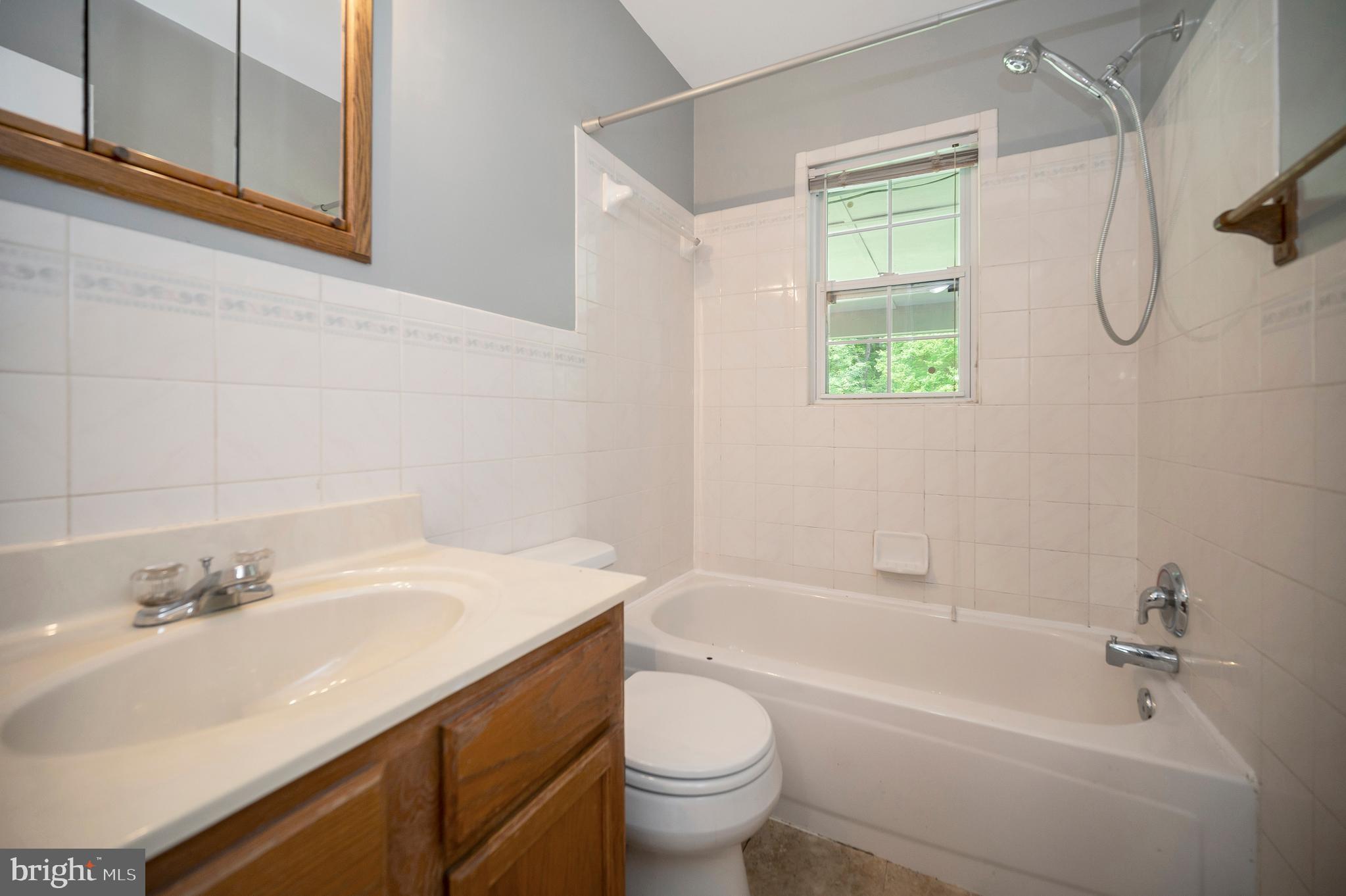 142 Sanford Dr