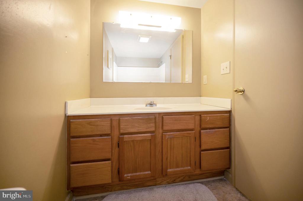 142 Sanford Dr