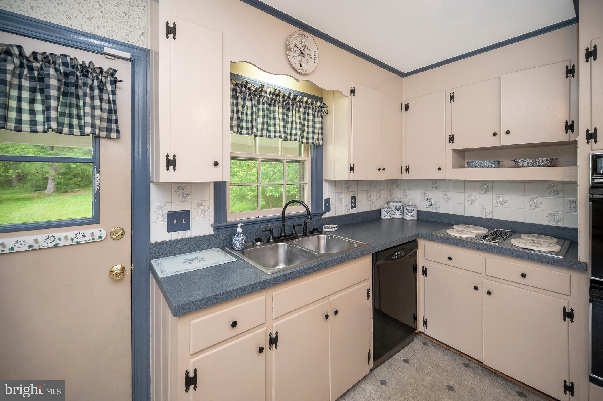142 Sanford Dr