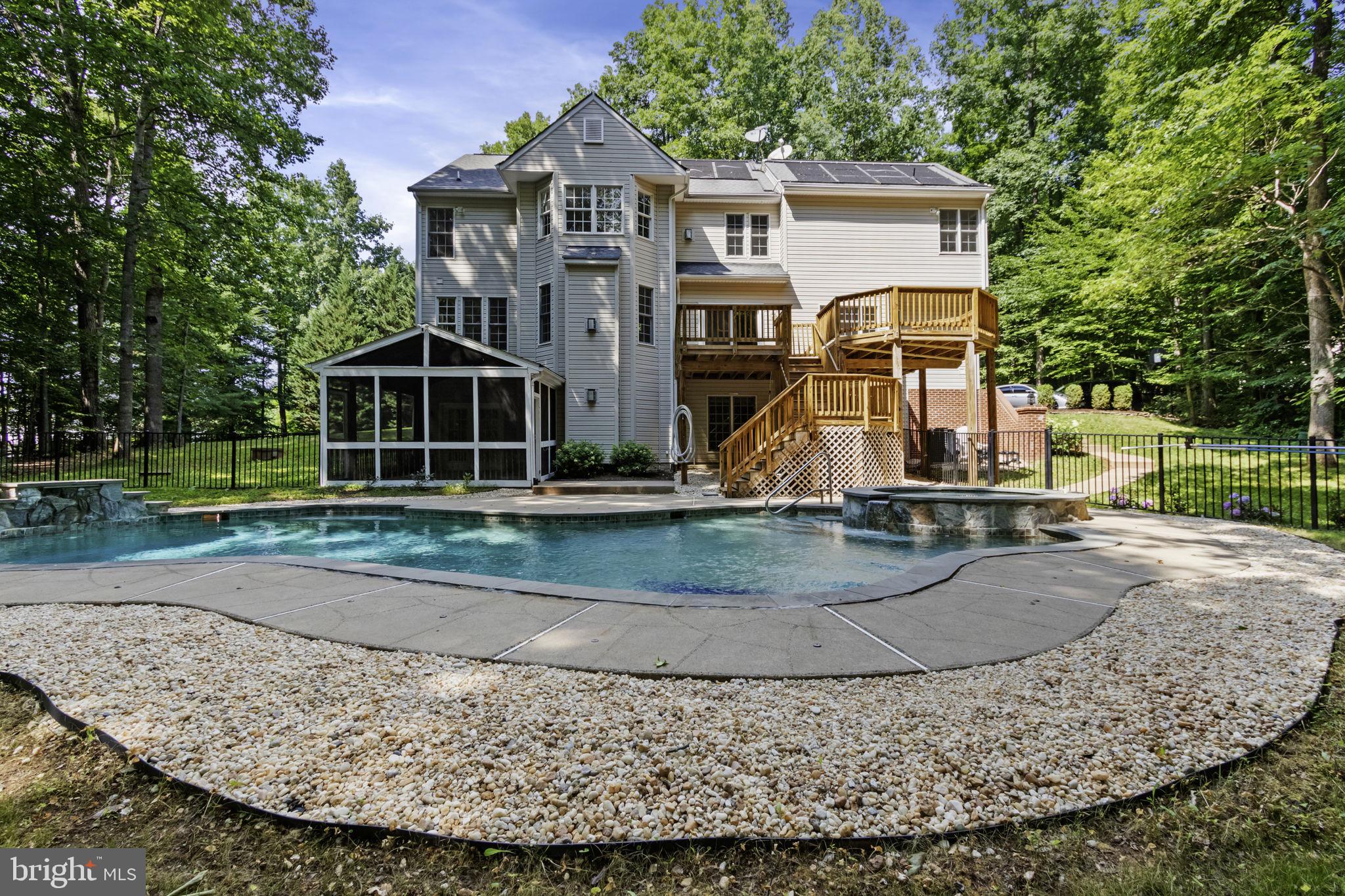 154 CHRISWOOD LN