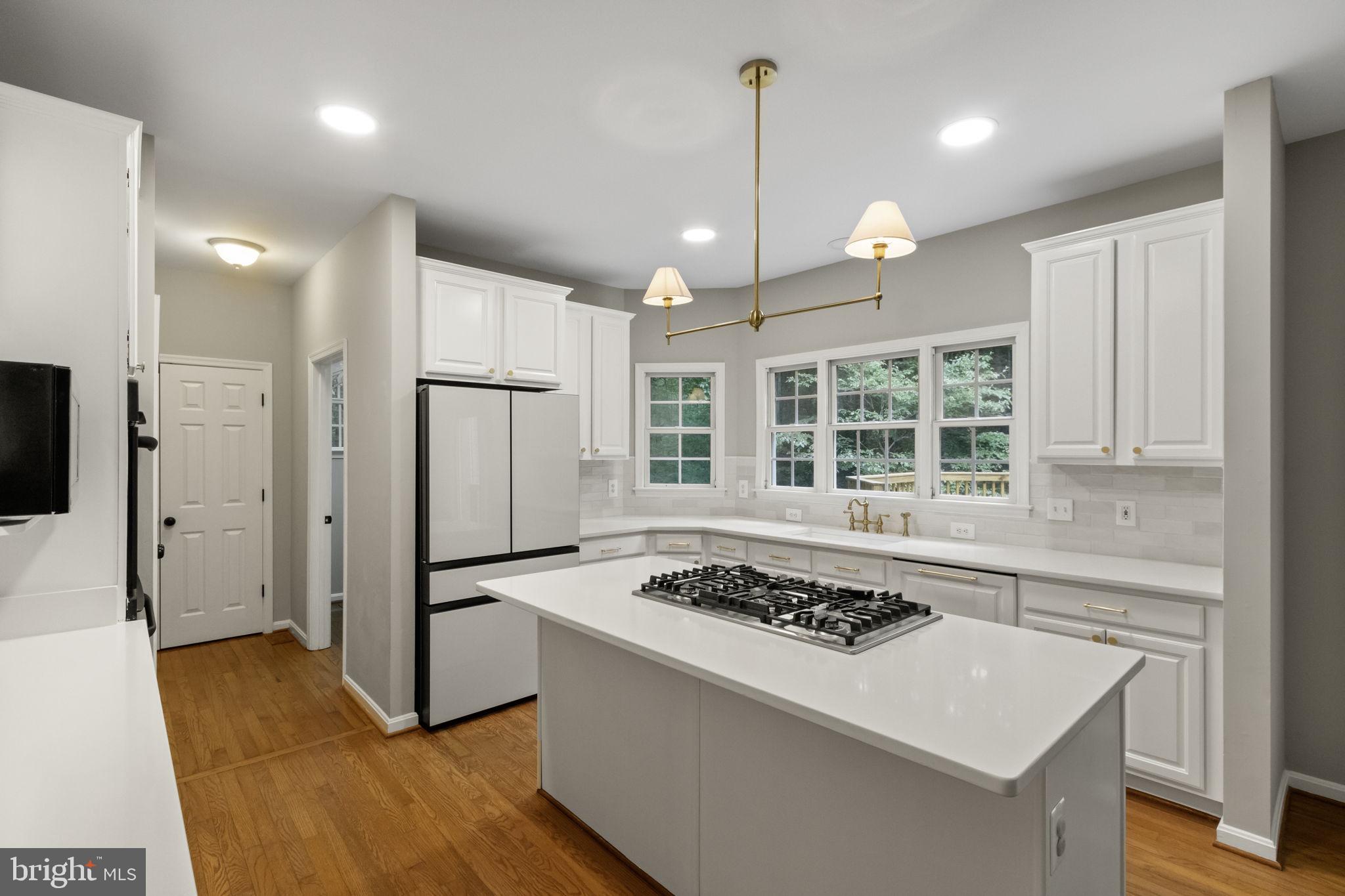 154 CHRISWOOD LN