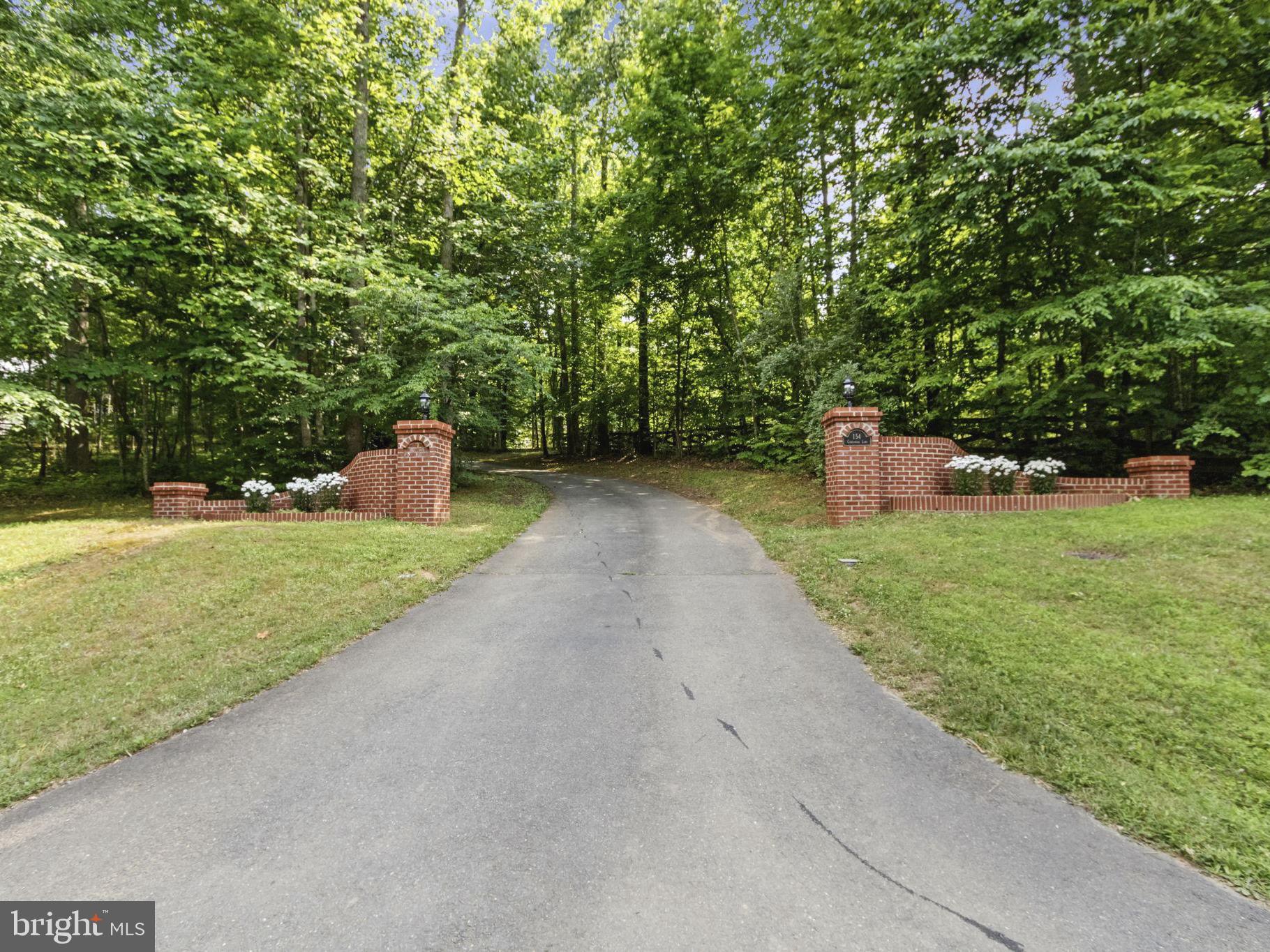 154 CHRISWOOD LN