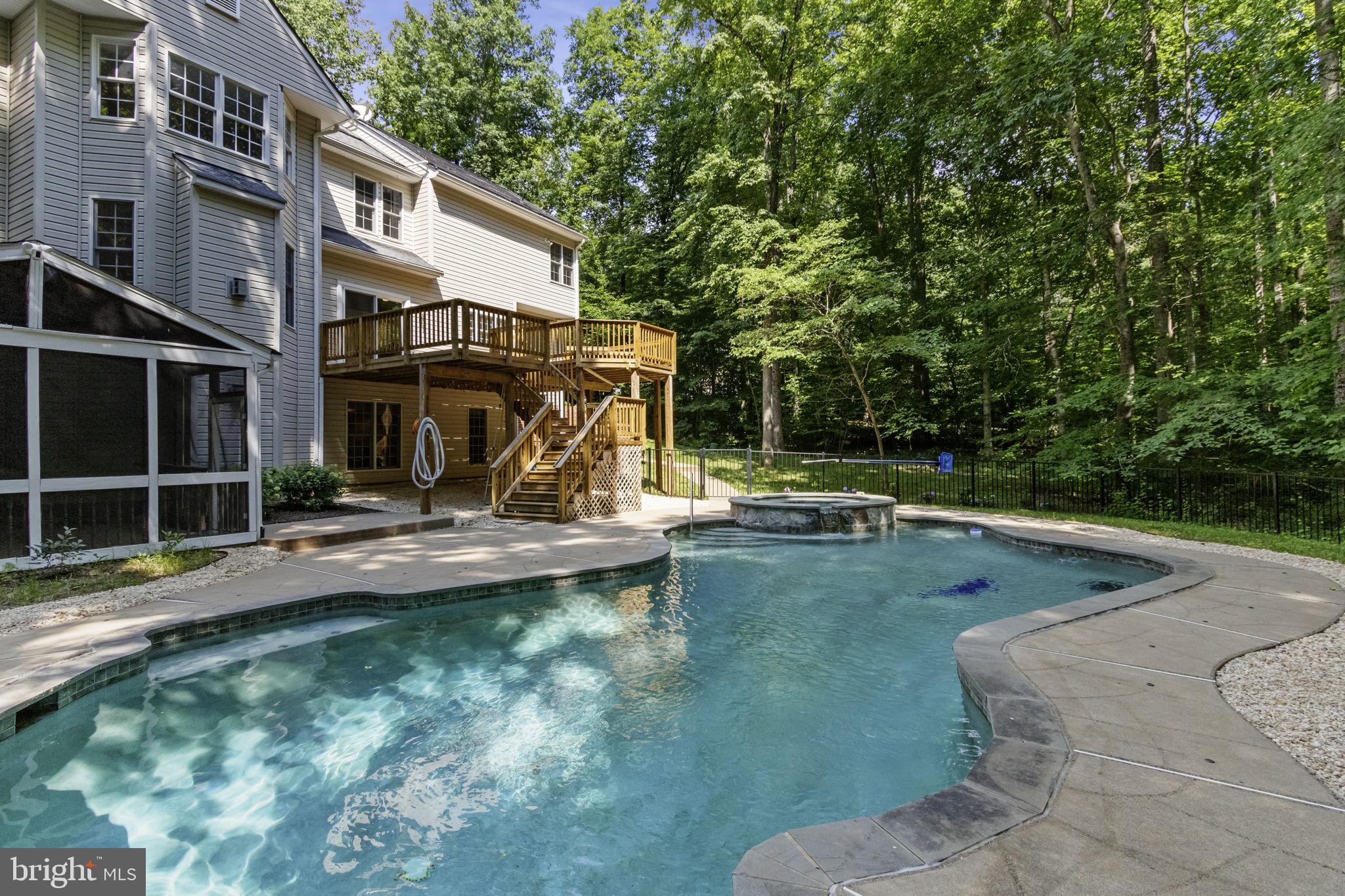 154 CHRISWOOD LN