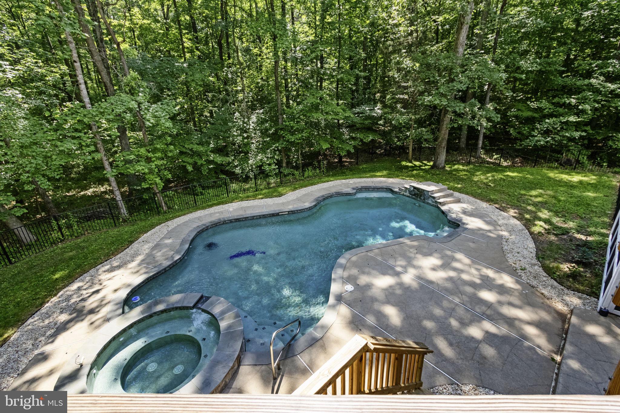 154 CHRISWOOD LN
