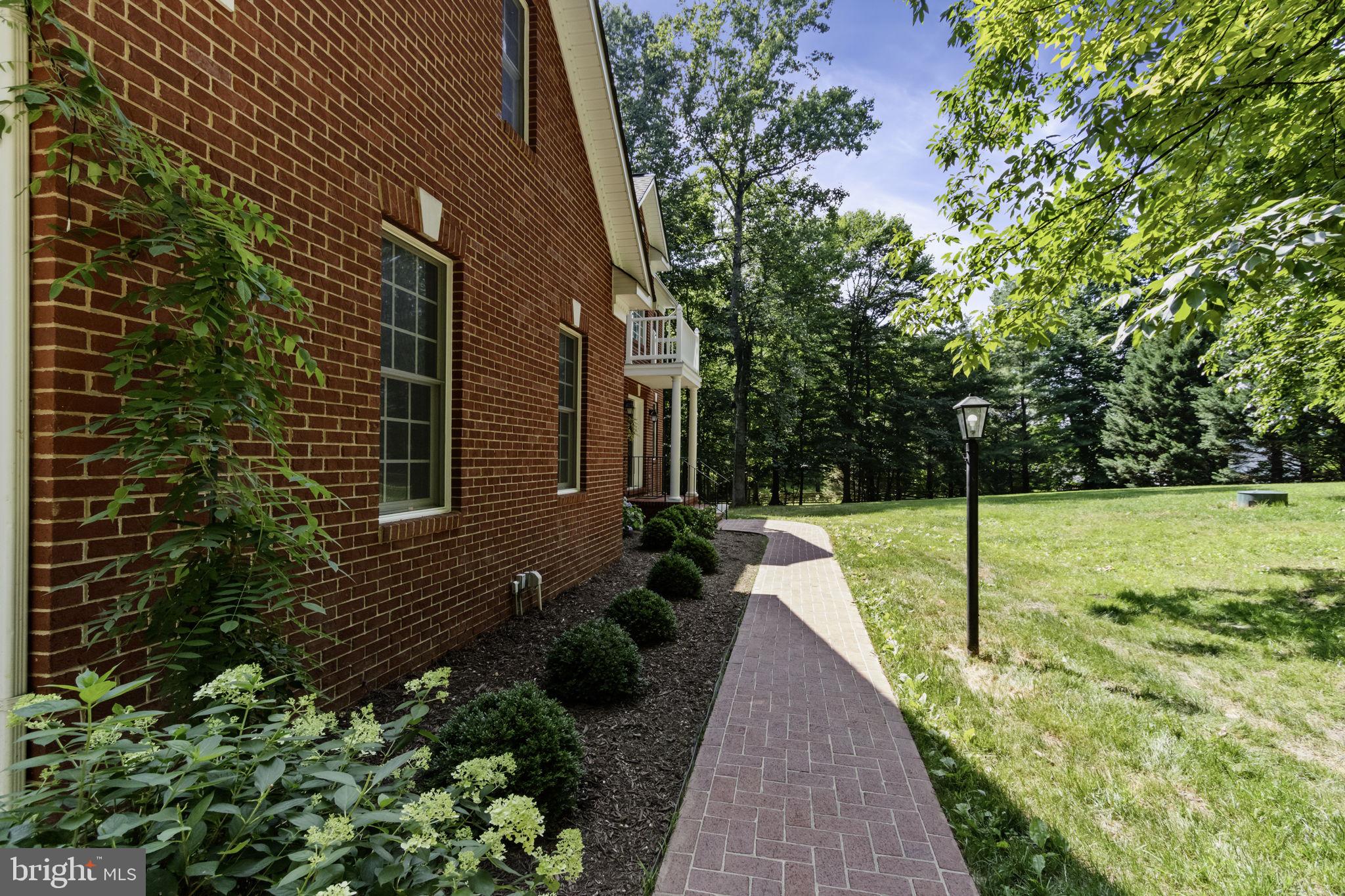 154 CHRISWOOD LN