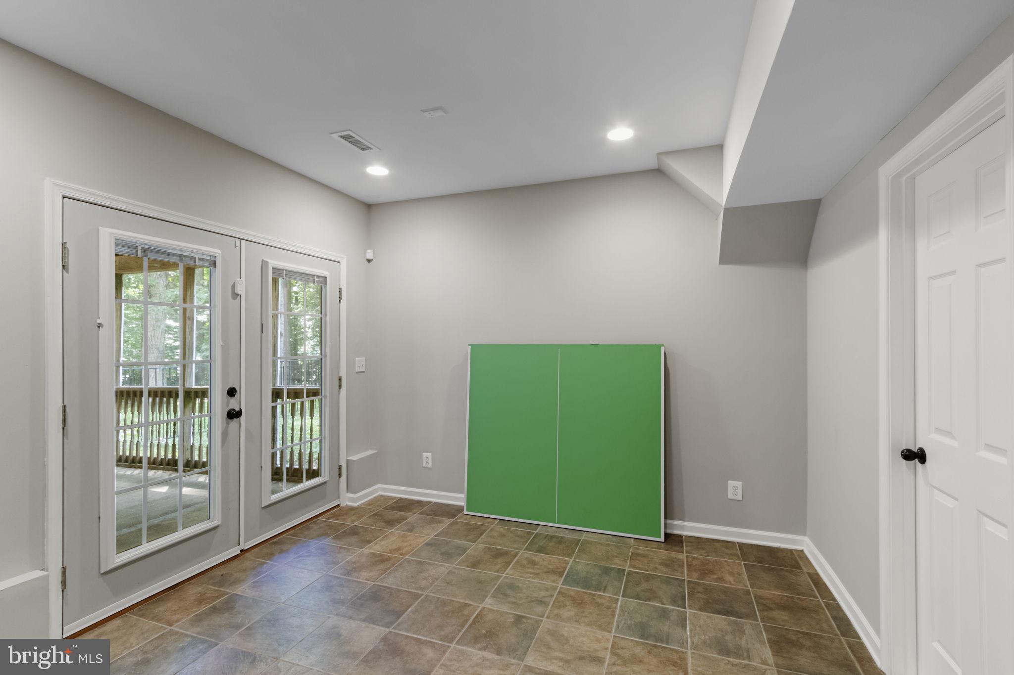 154 CHRISWOOD LN