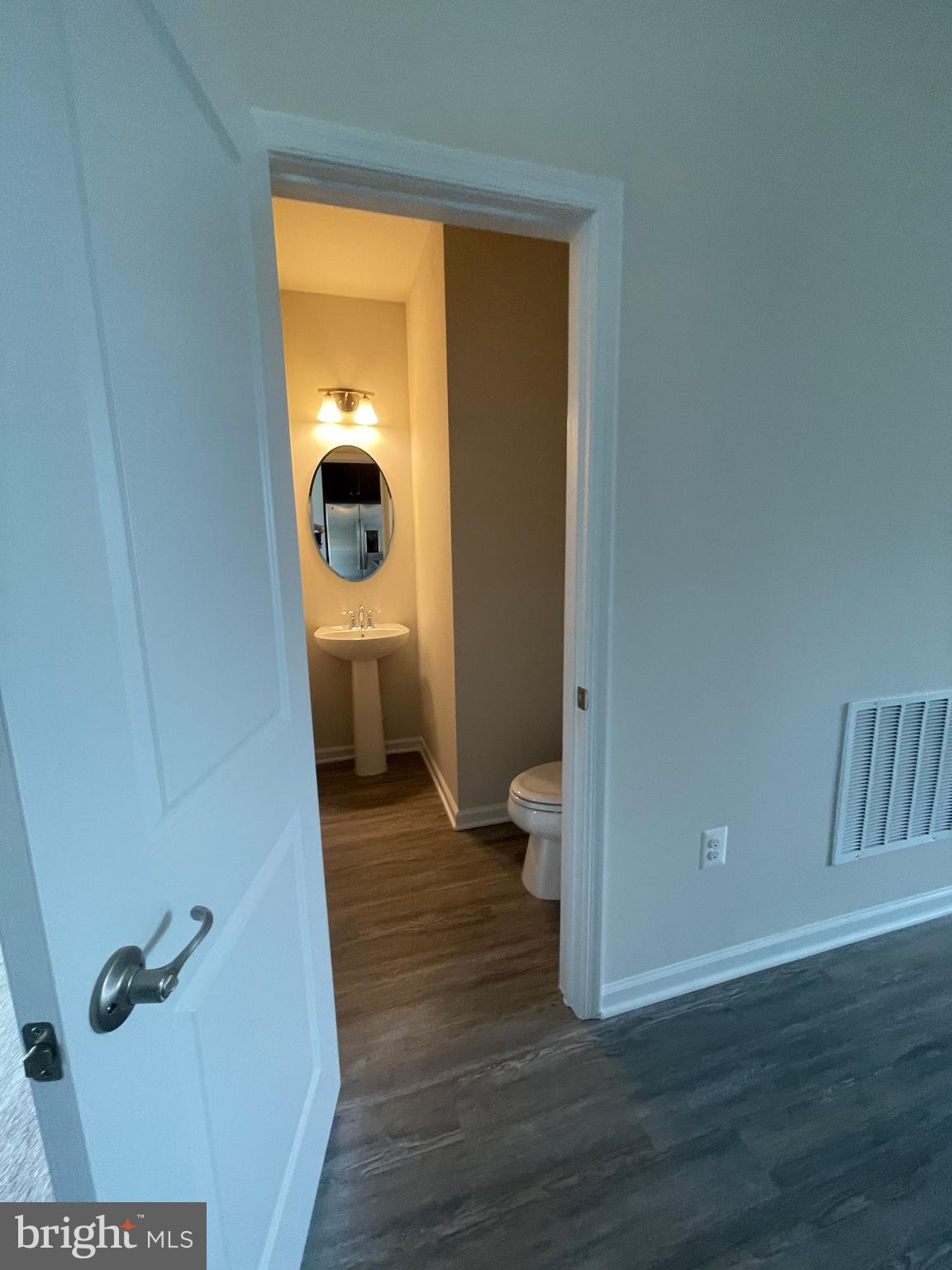 416 LANDING DR