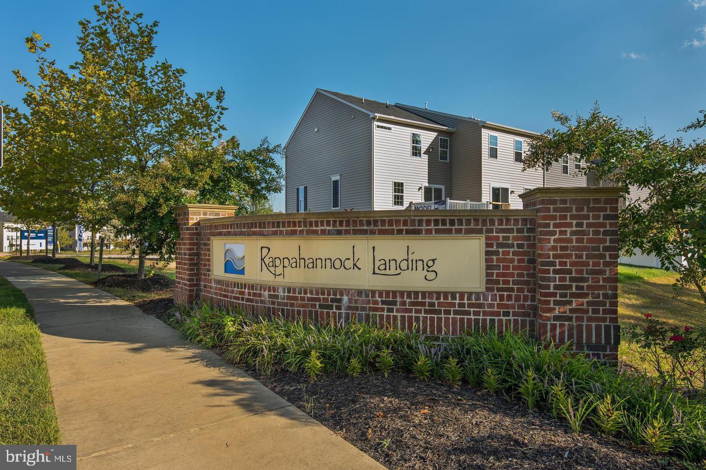 416 LANDING DR