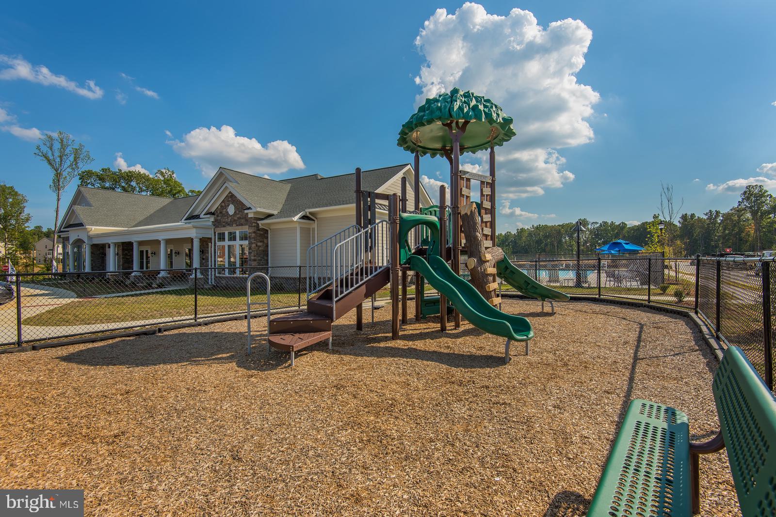 416 LANDING DR