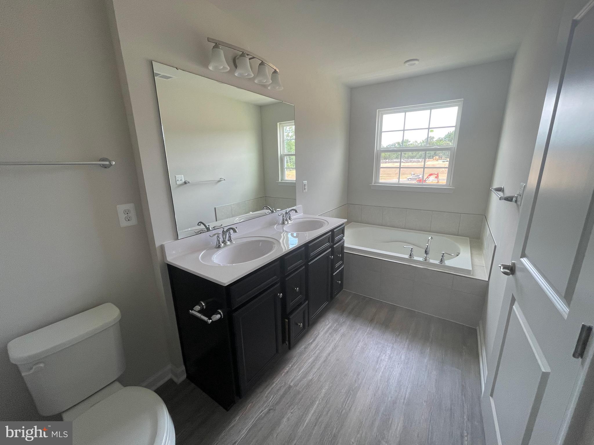 416 LANDING DR