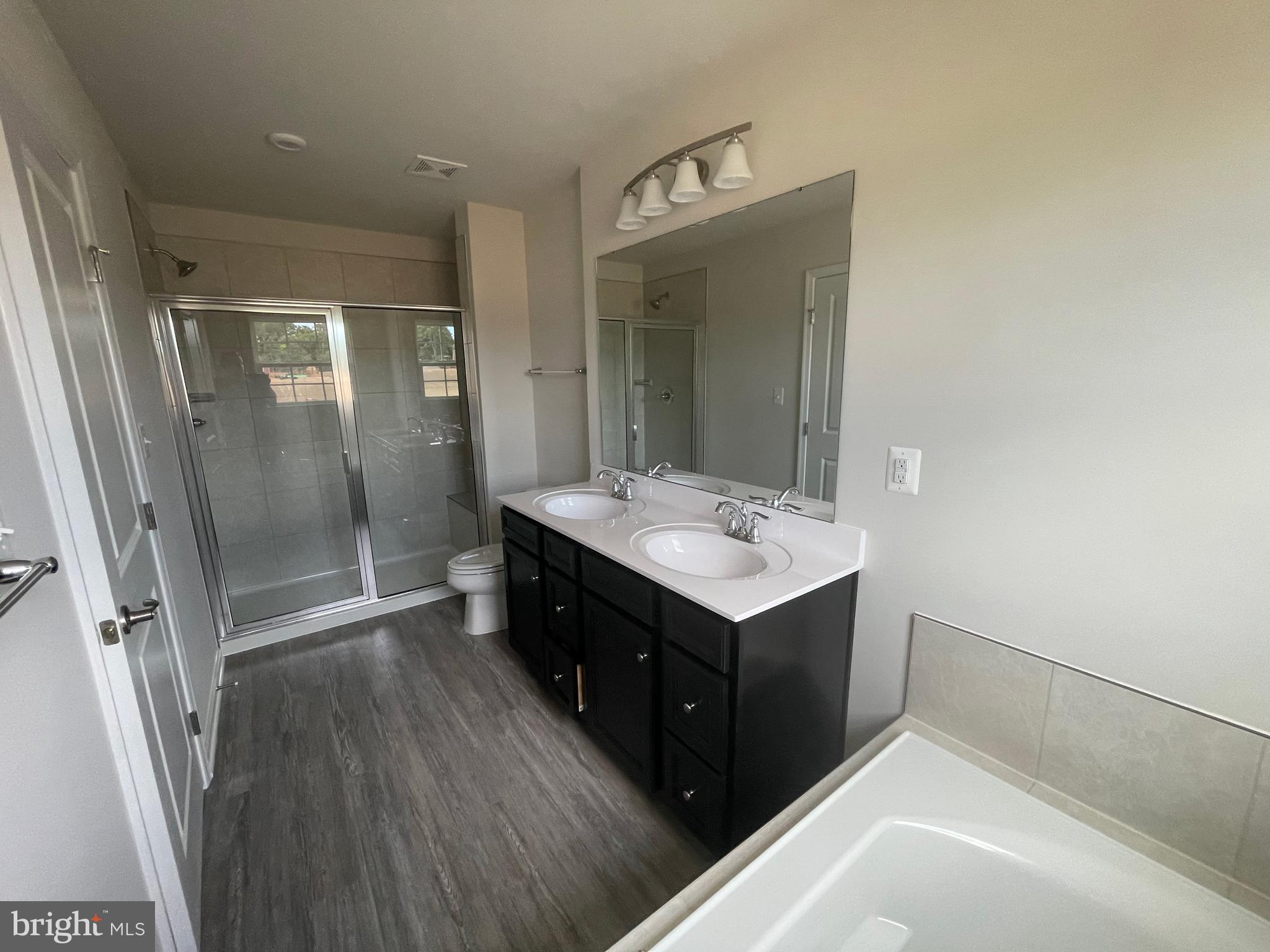416 LANDING DR