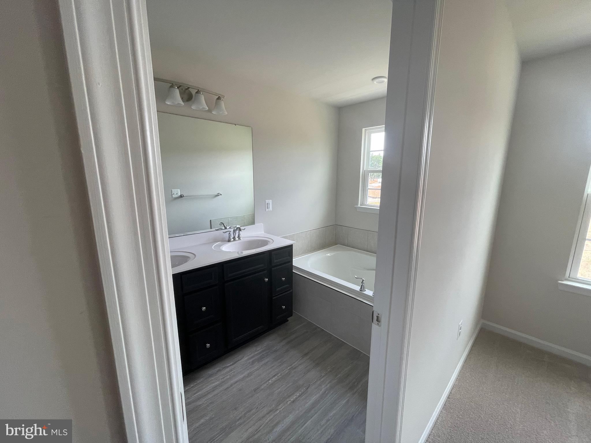 416 LANDING DR
