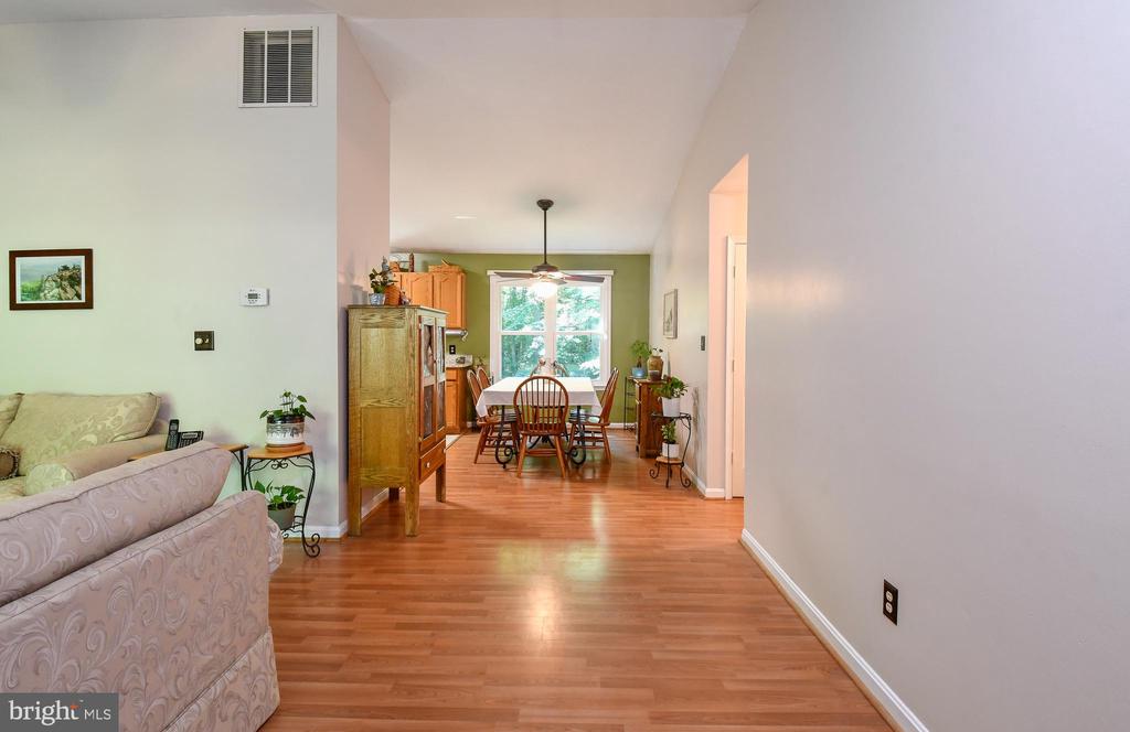 109 Old Farm Rd
