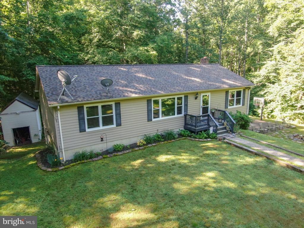 109 Old Farm Rd