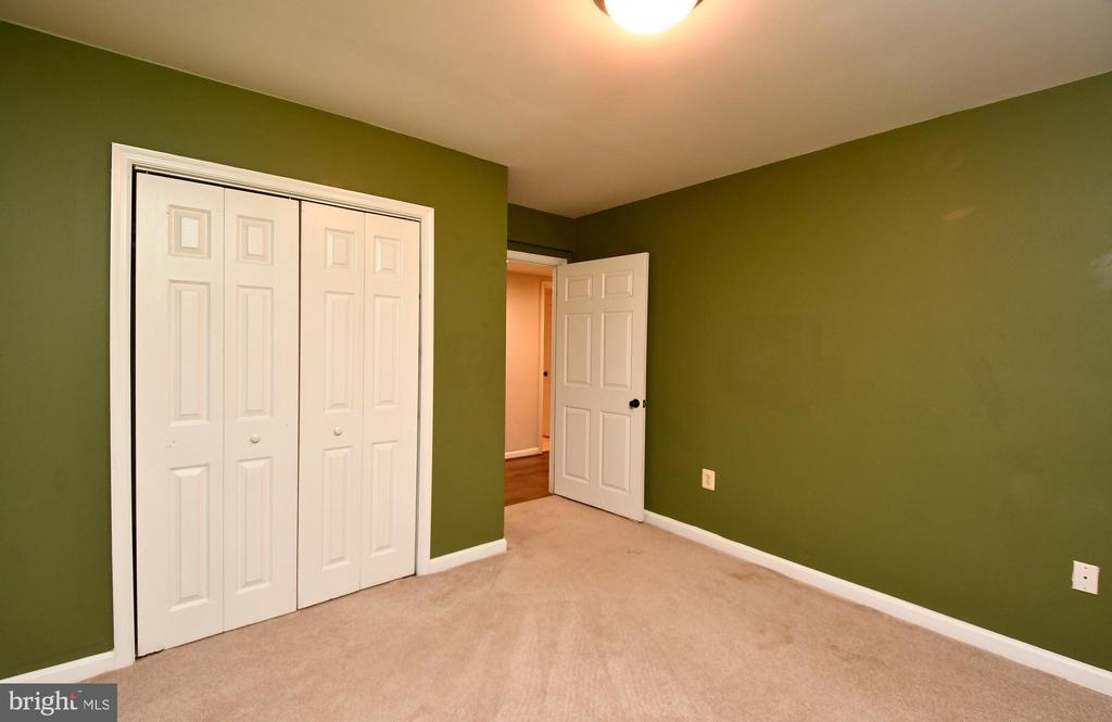 109 Old Farm Rd
