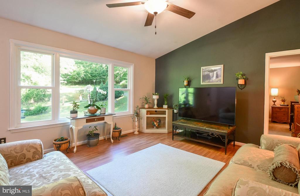 109 Old Farm Rd