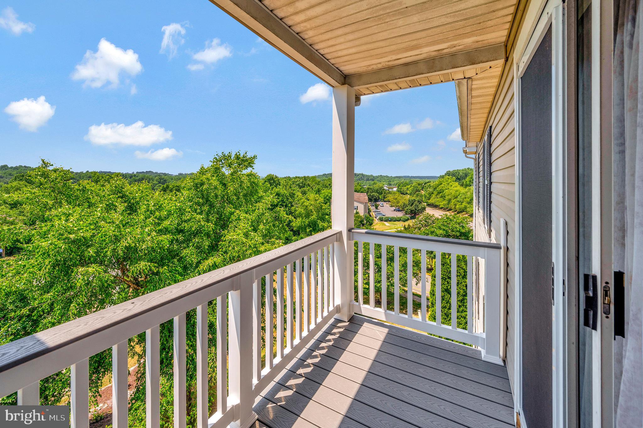-43 WHITE PINE CIRCLE #303