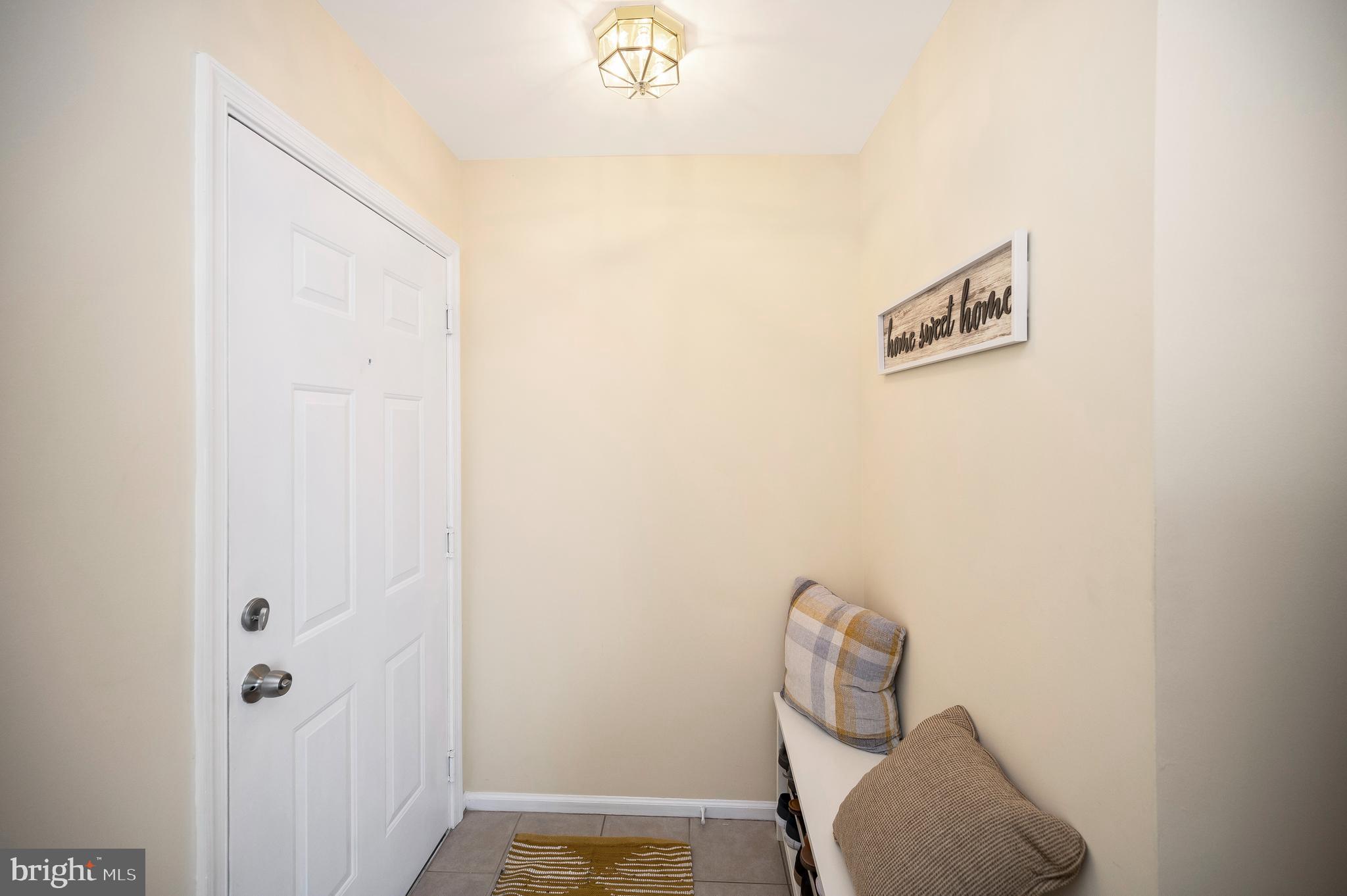 -43 WHITE PINE CIRCLE #303