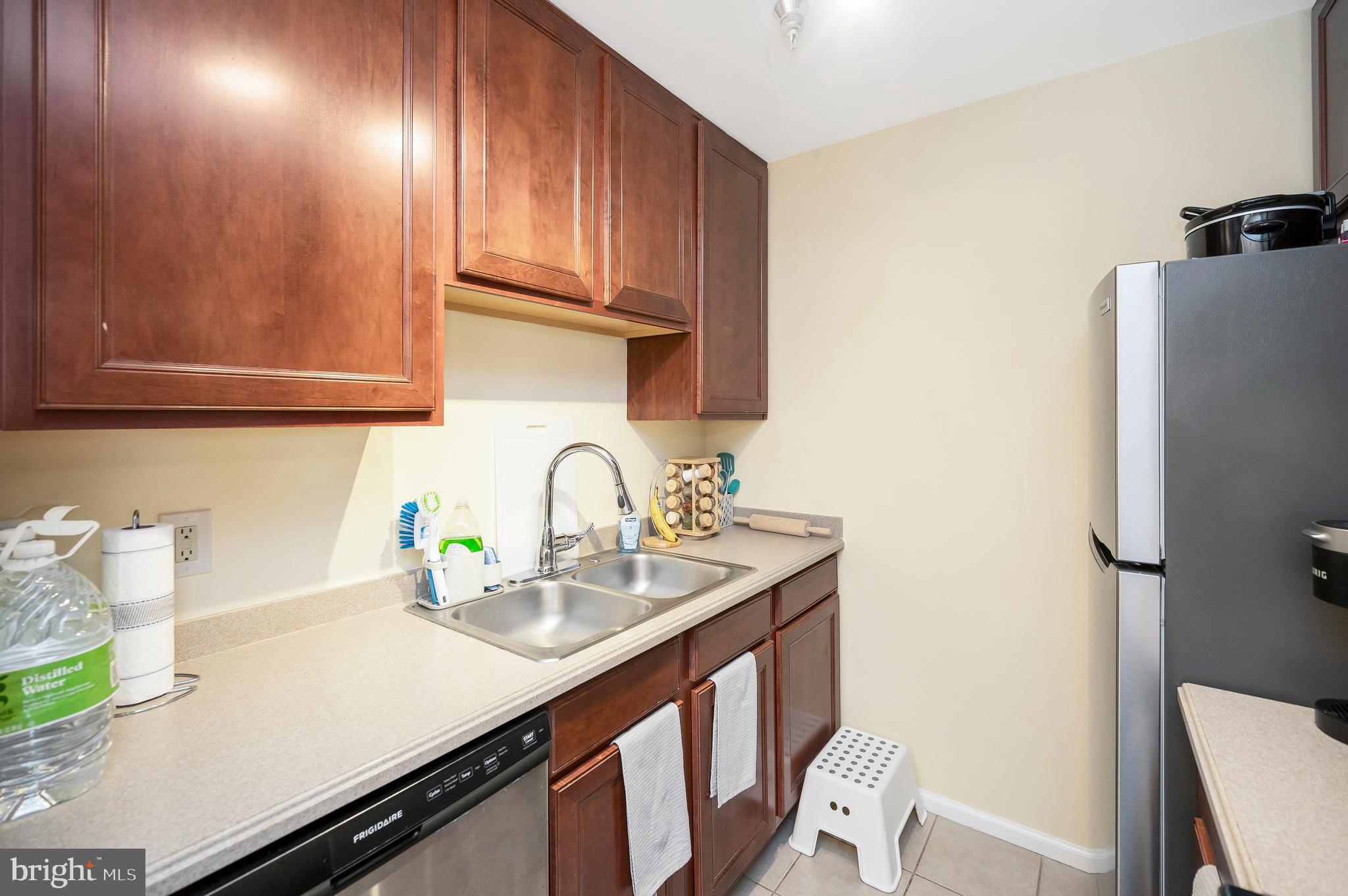 -43 WHITE PINE CIRCLE #303