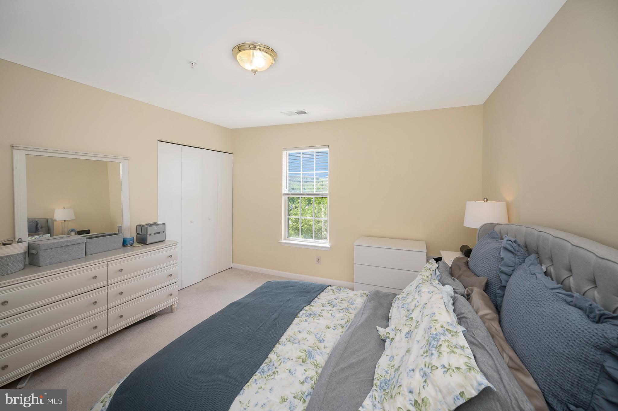 -43 WHITE PINE CIRCLE #303