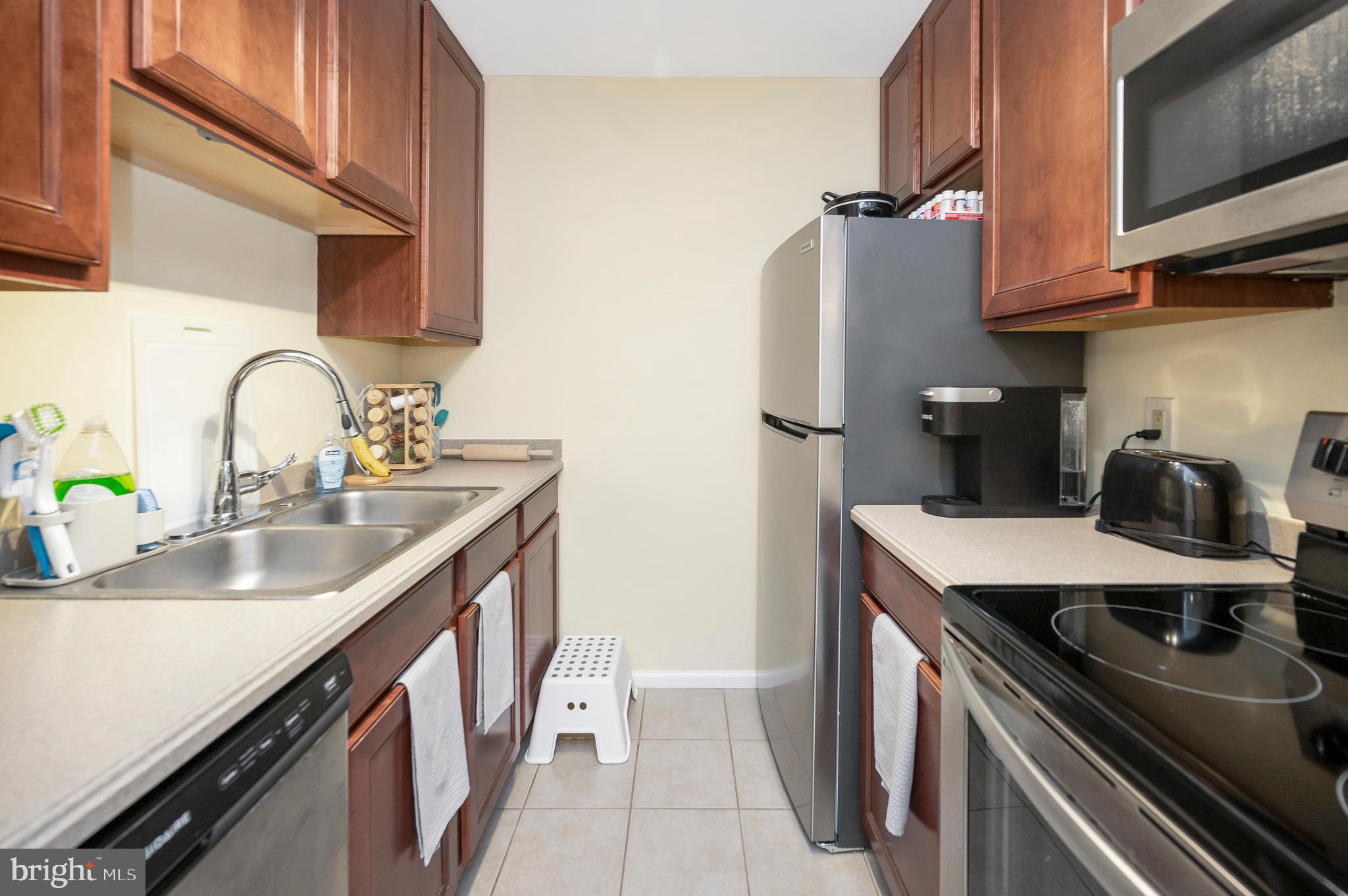 -43 WHITE PINE CIRCLE #303