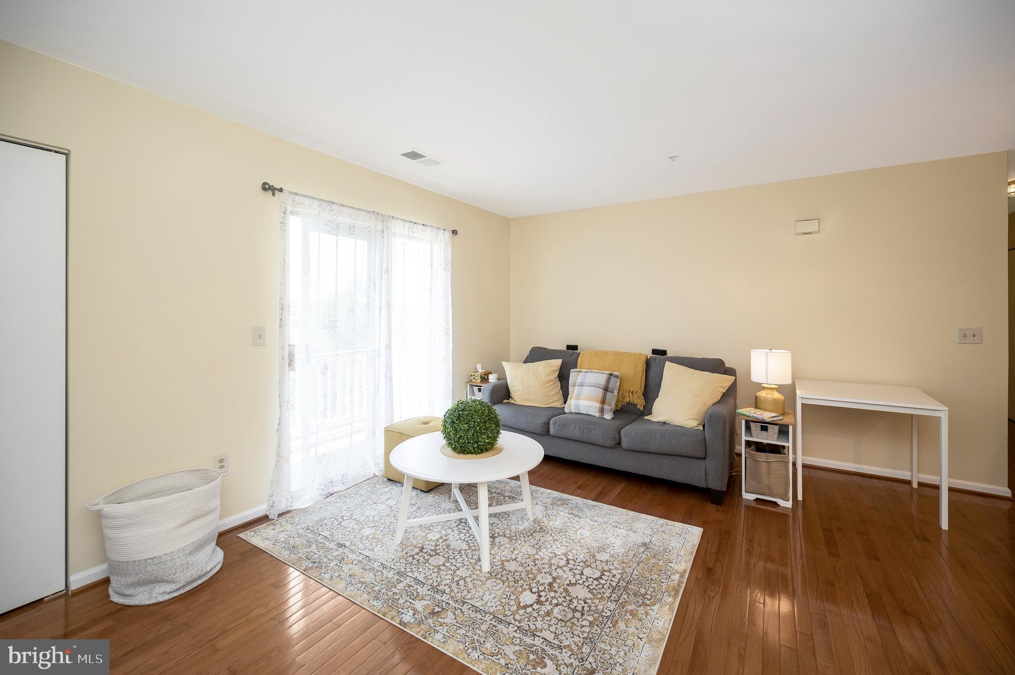 -43 WHITE PINE CIRCLE #303
