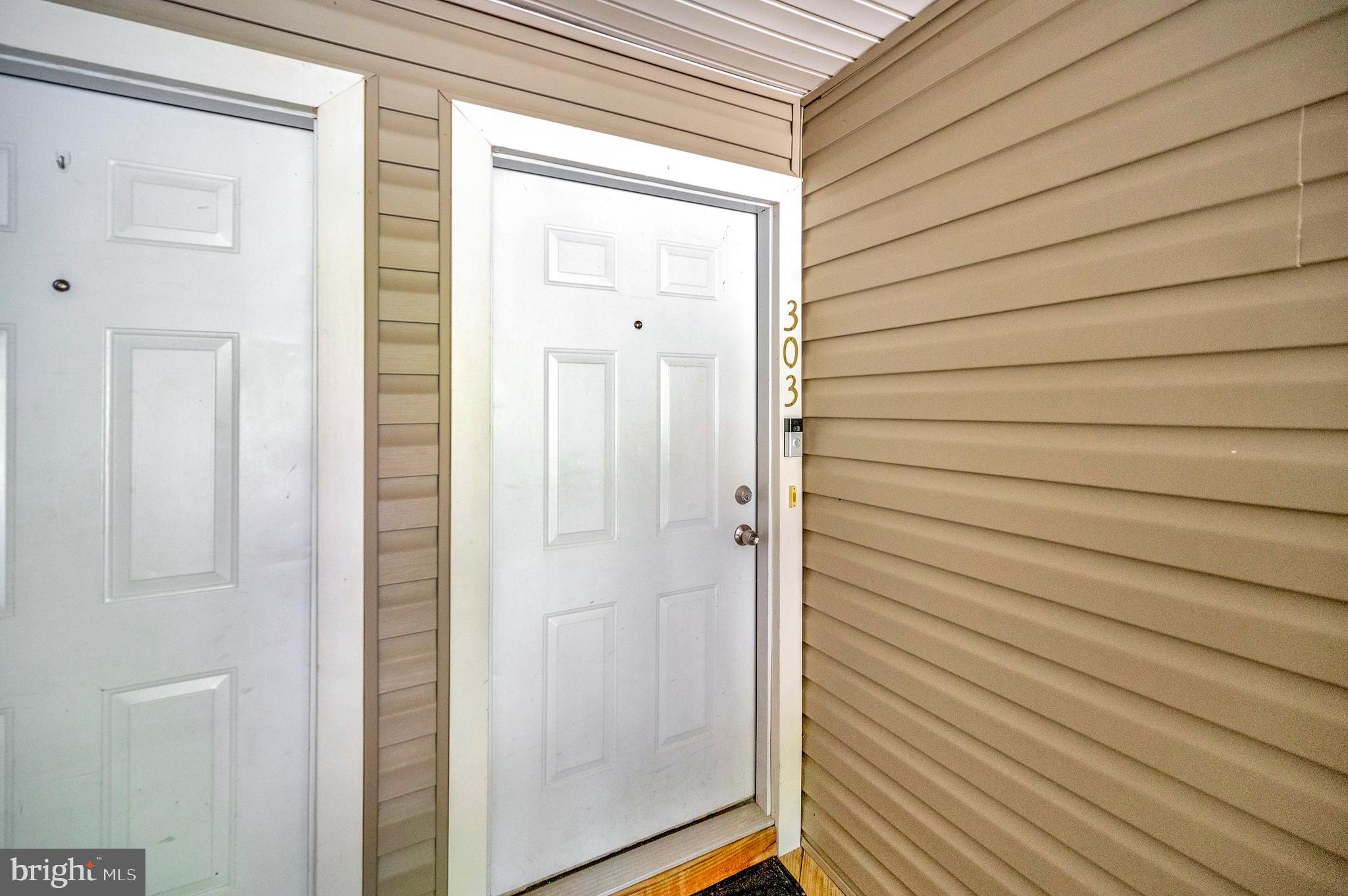 -43 WHITE PINE CIRCLE #303