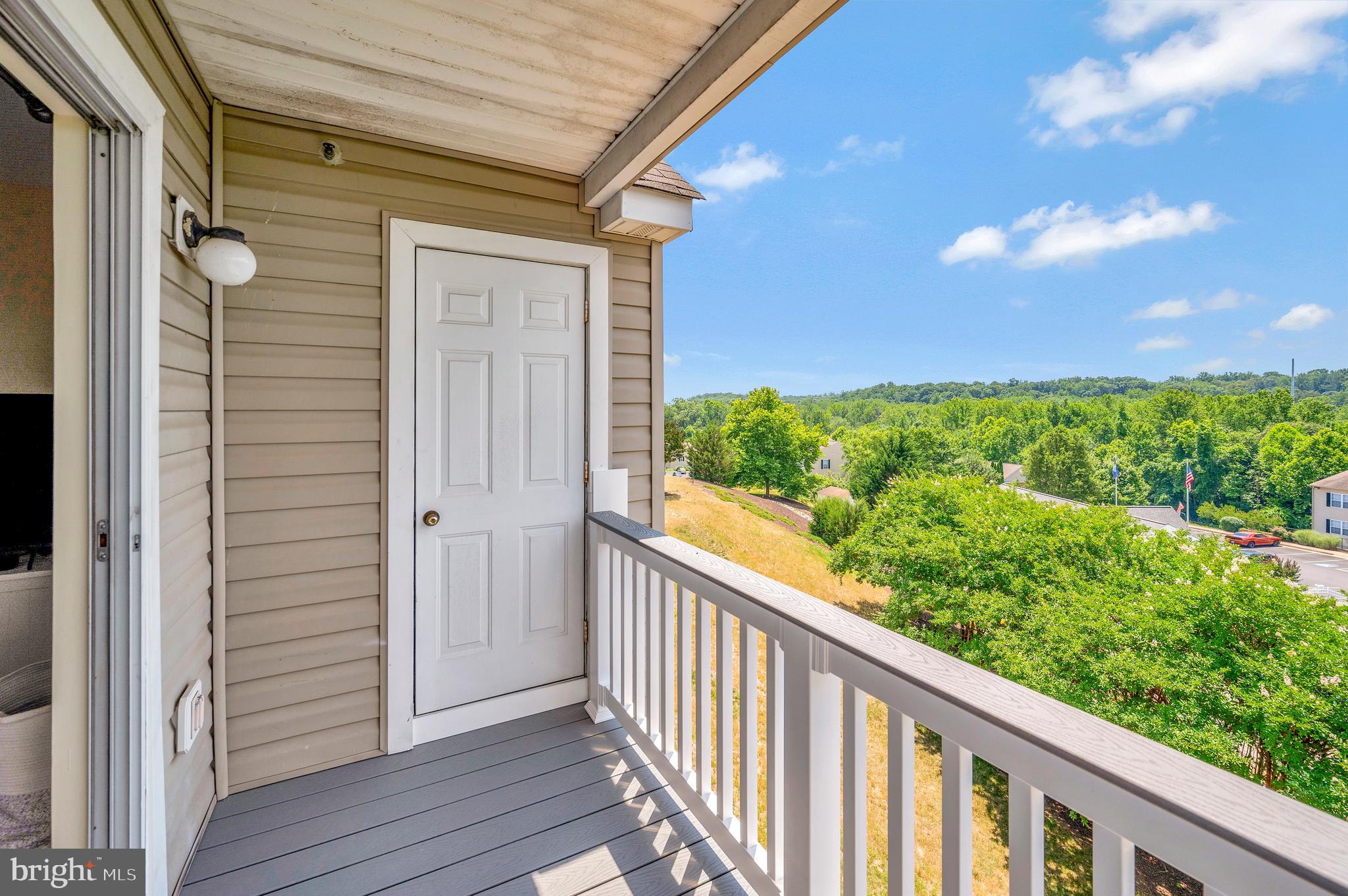 -43 WHITE PINE CIRCLE #303