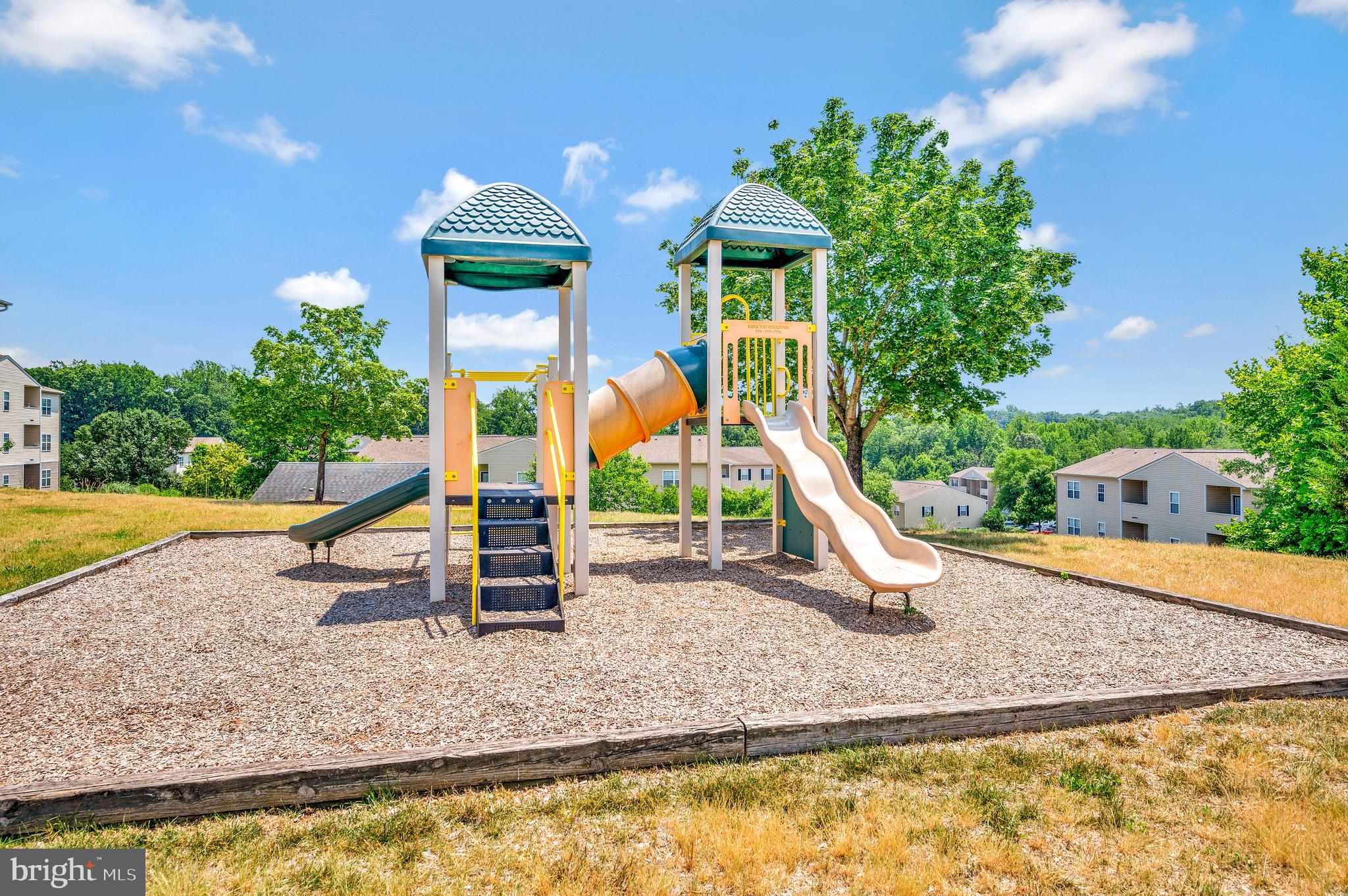 -43 WHITE PINE CIRCLE #303
