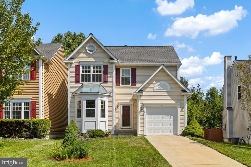 6 Sharon Ln