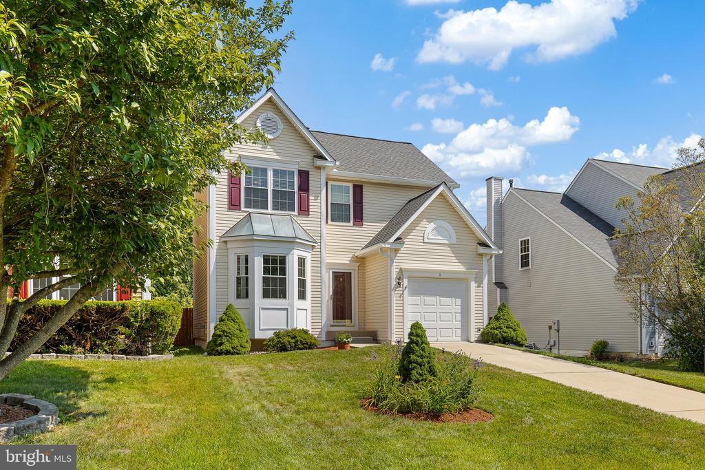 6 Sharon Ln