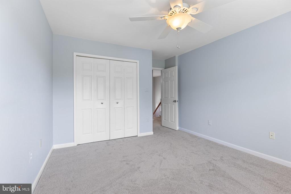 6 Sharon Ln